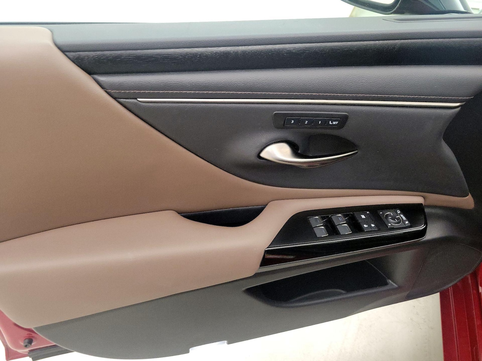 2022 Lexus ES 350 - Photo 13