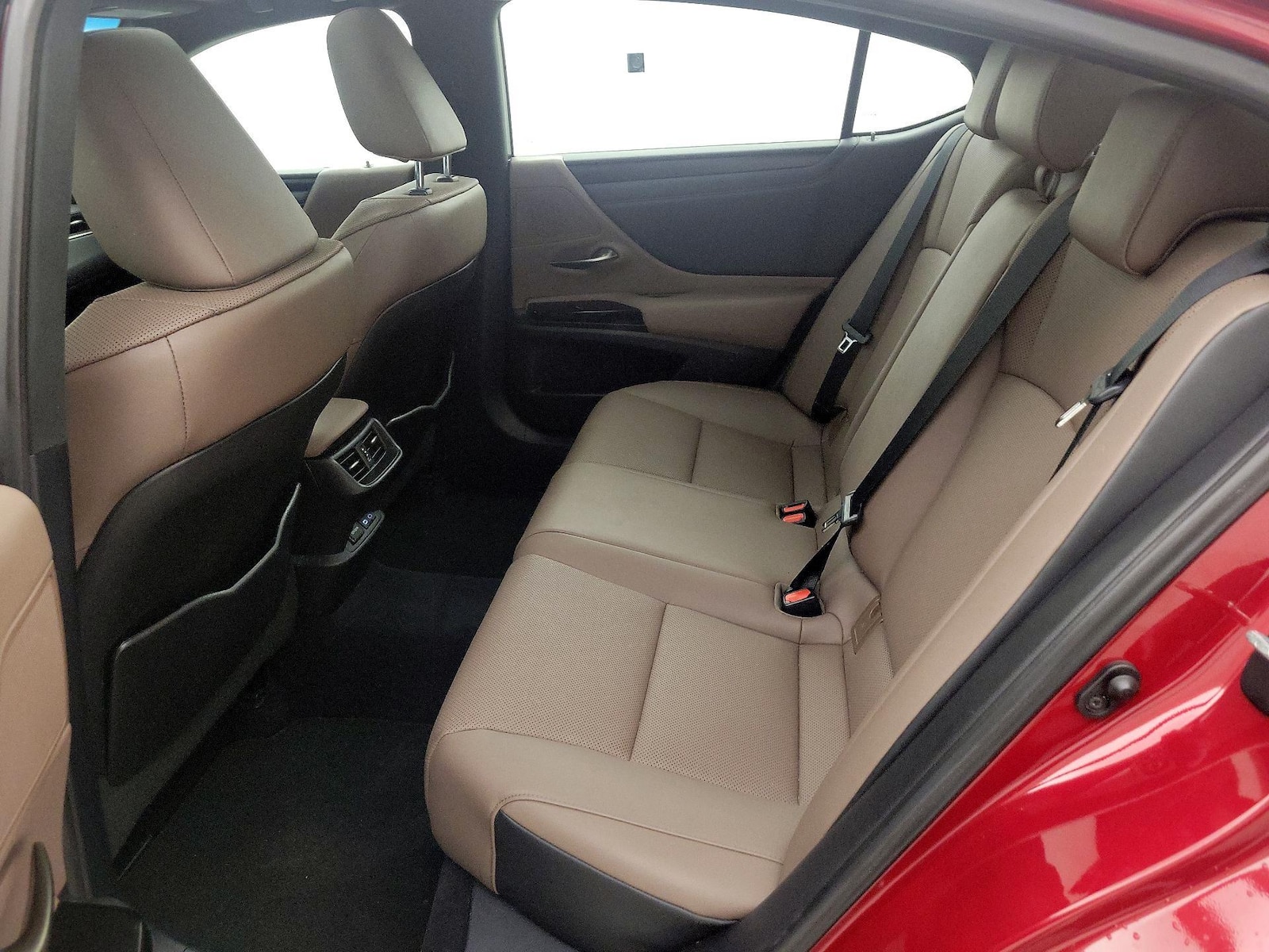 2022 Lexus ES 350 - Photo 22