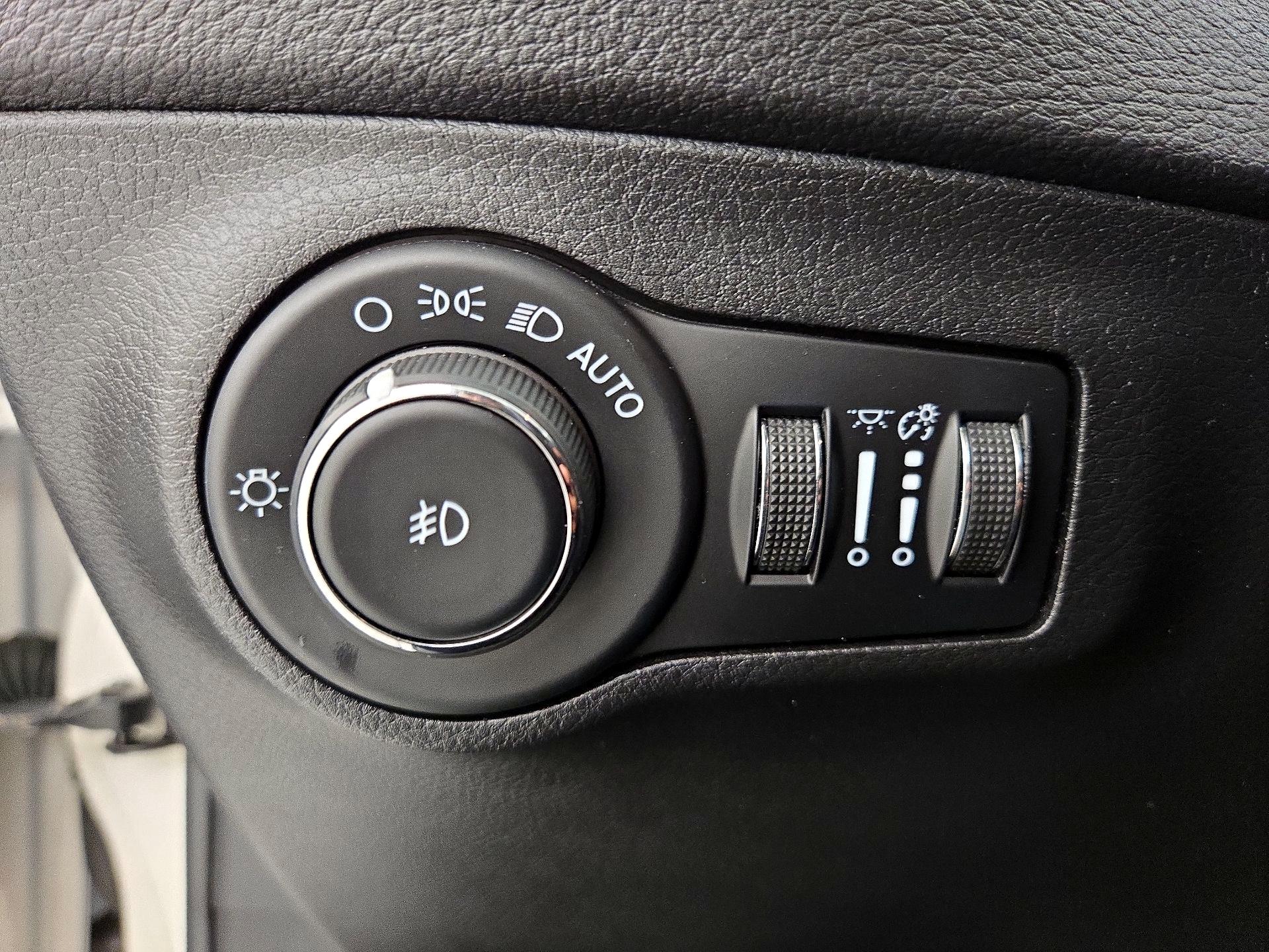 Thumbnail: 2021 Jeep Compass - 11
