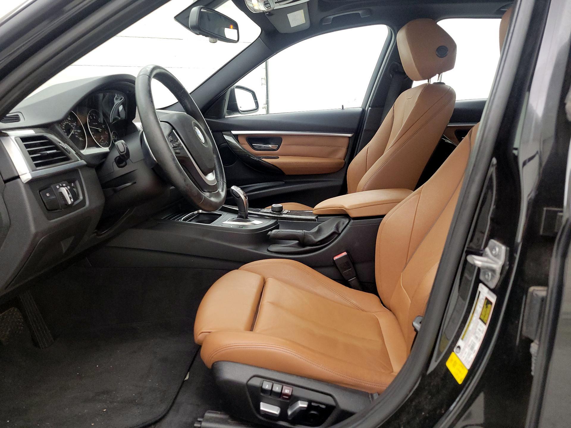 Thumbnail: 2016 BMW 3 Series - 11