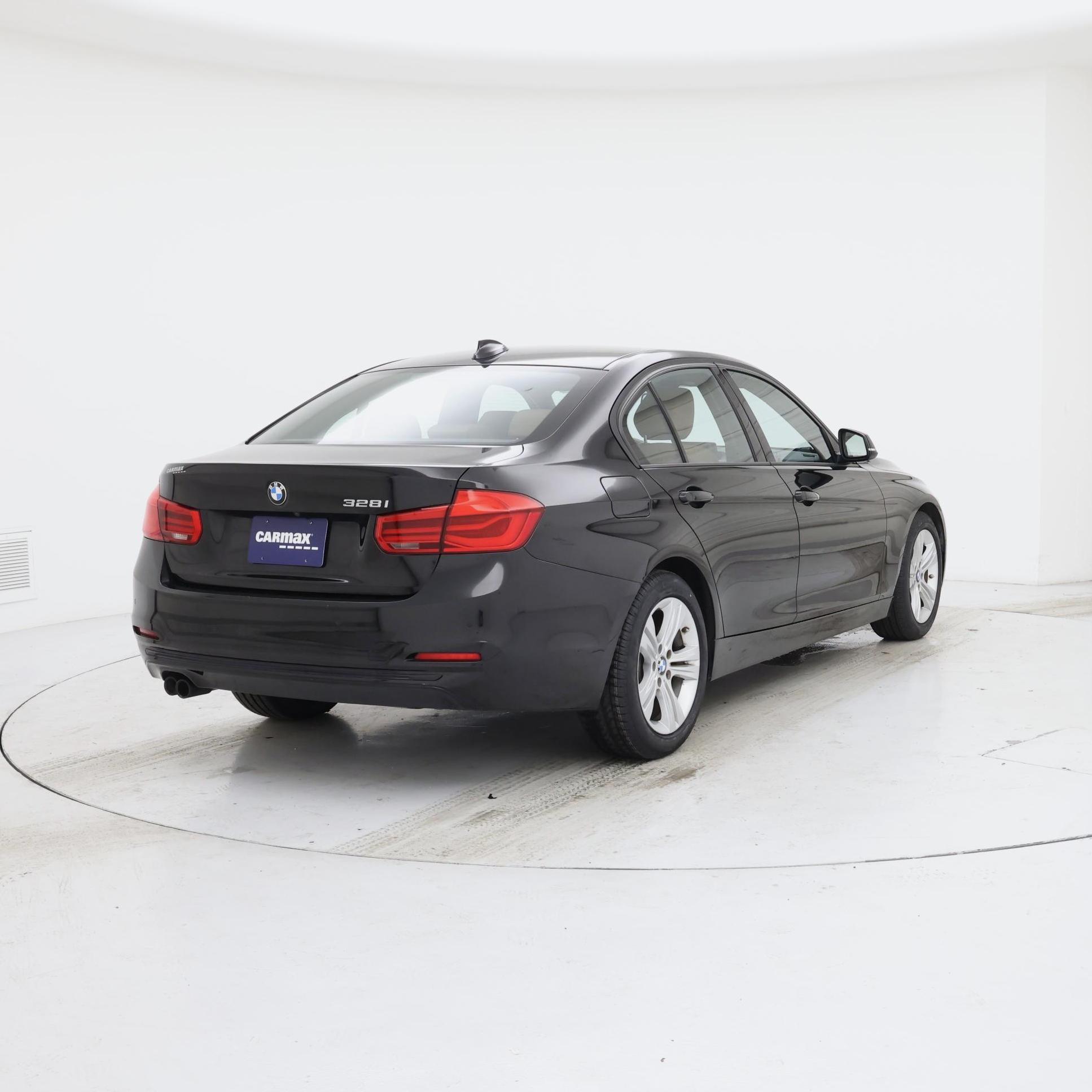 Thumbnail: 2016 BMW 3 Series - 8