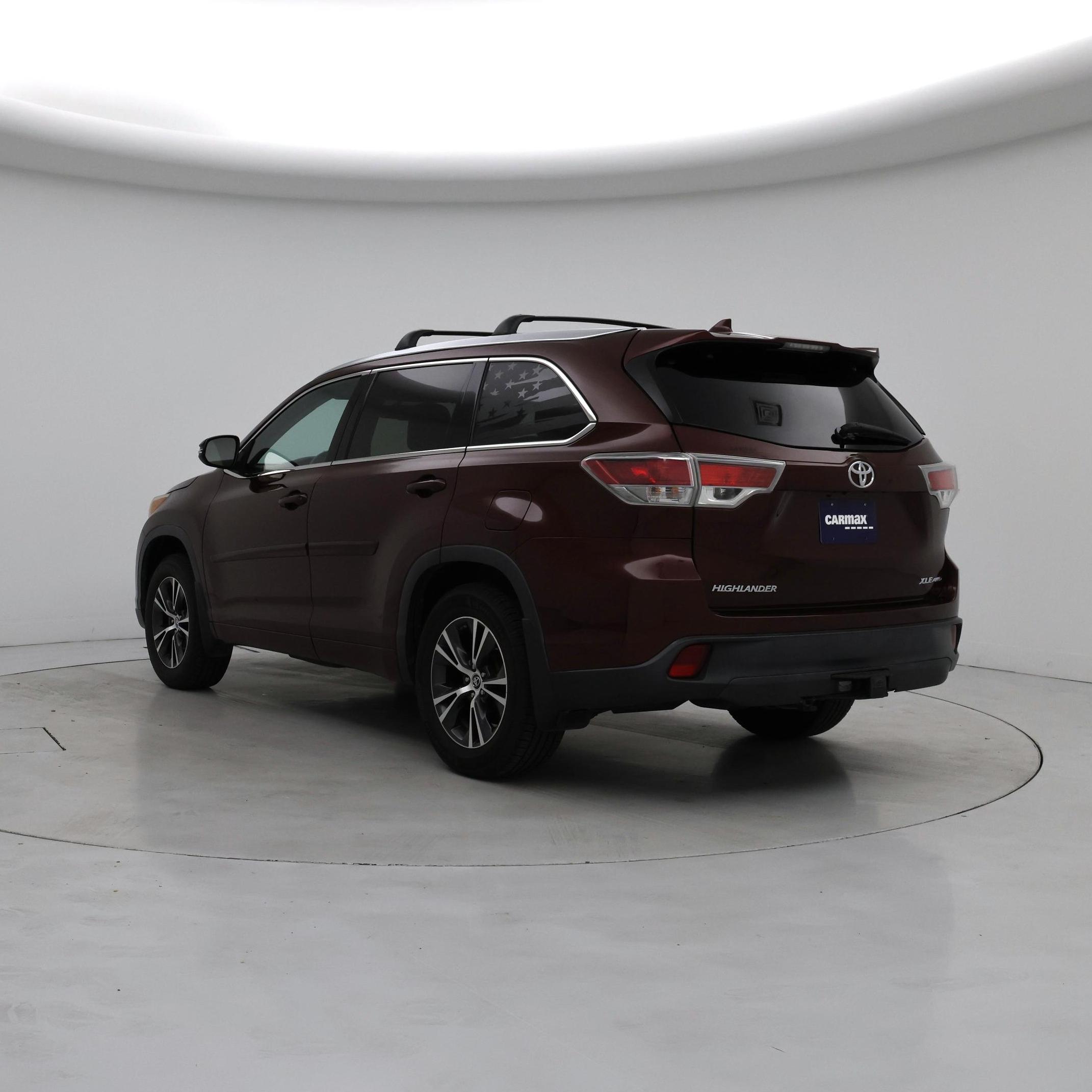 Thumbnail: 2016 Toyota Highlander - 2