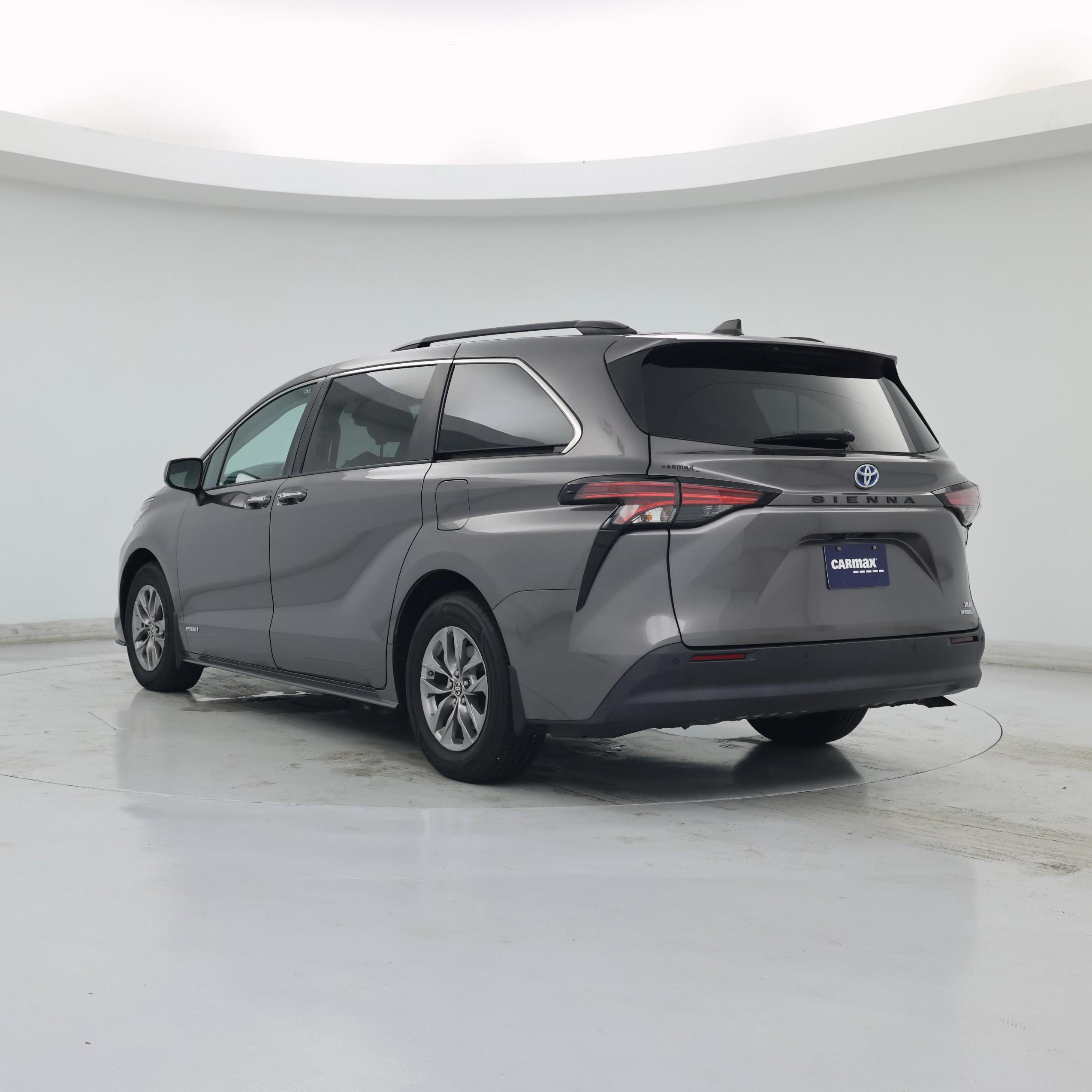 Thumbnail: 2021 Toyota Sienna - 2