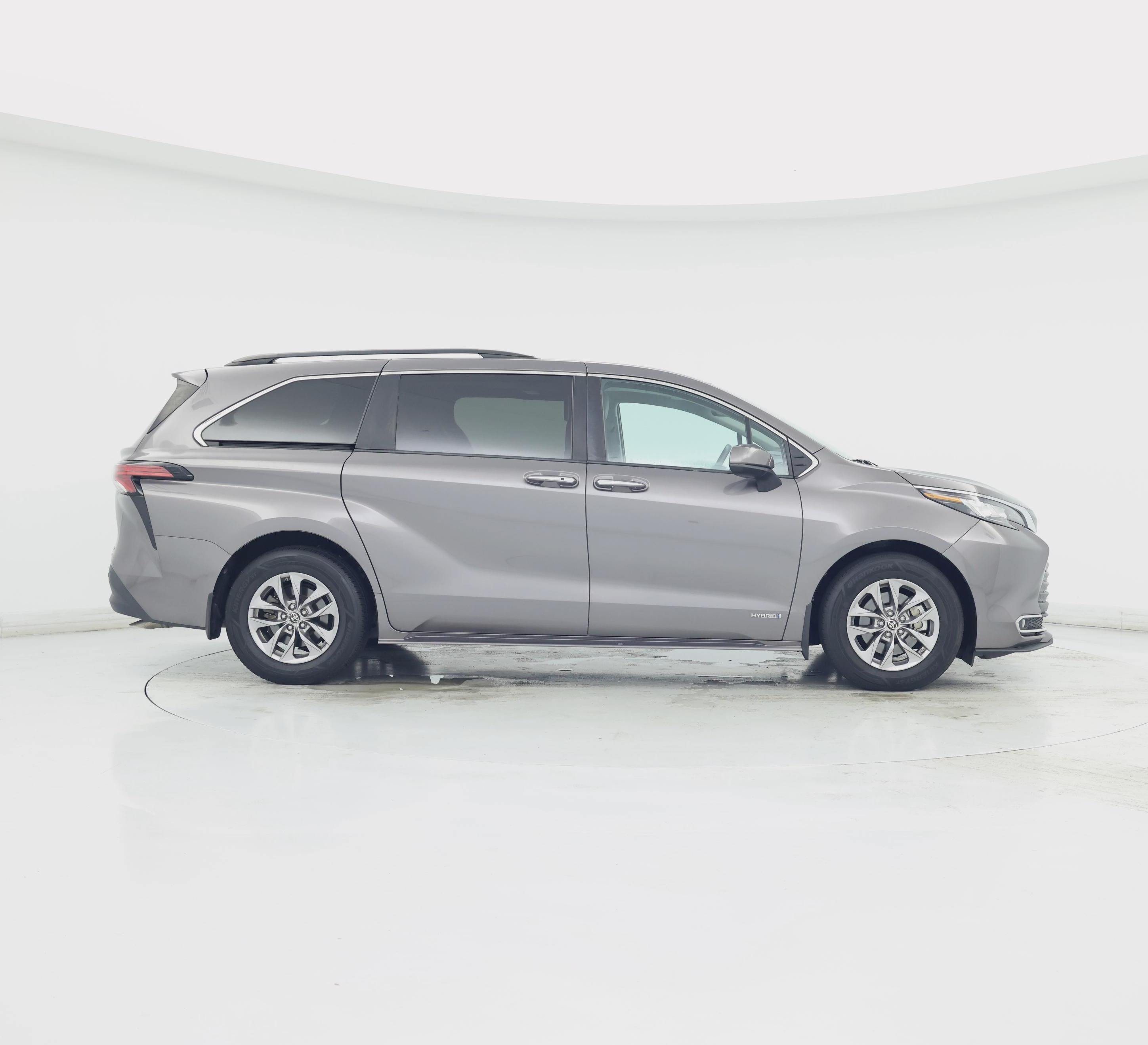 Thumbnail: 2021 Toyota Sienna - 7