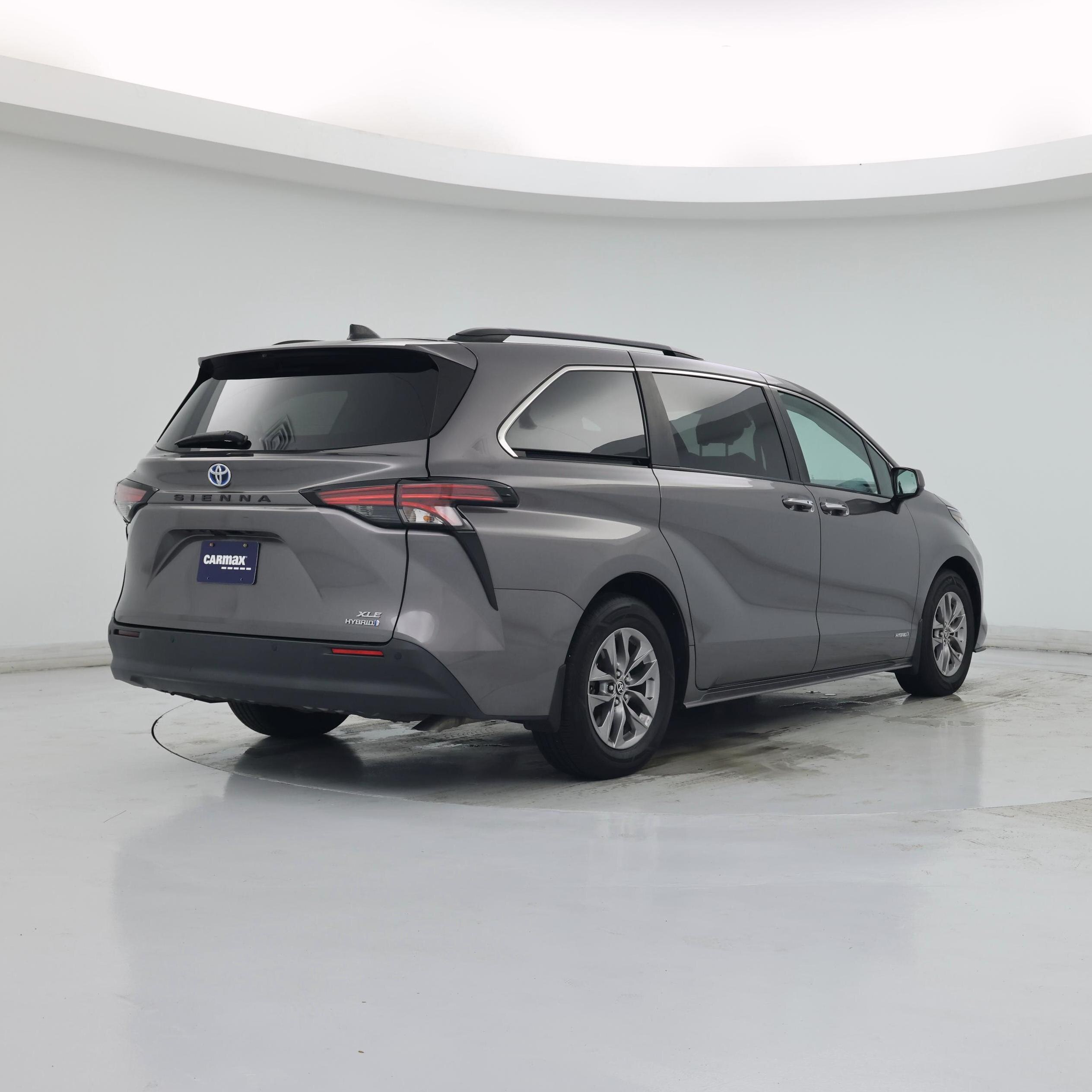 Thumbnail: 2021 Toyota Sienna - 8