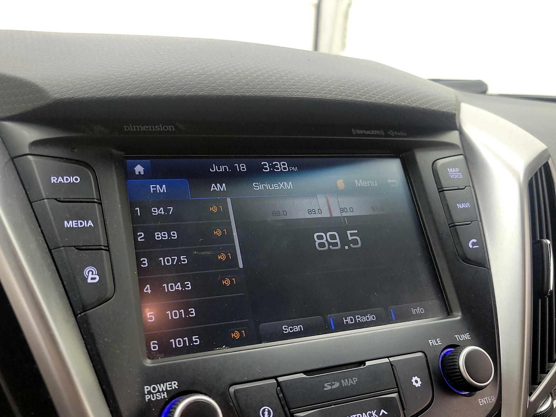 Thumbnail: 2016 Hyundai Veloster - 16