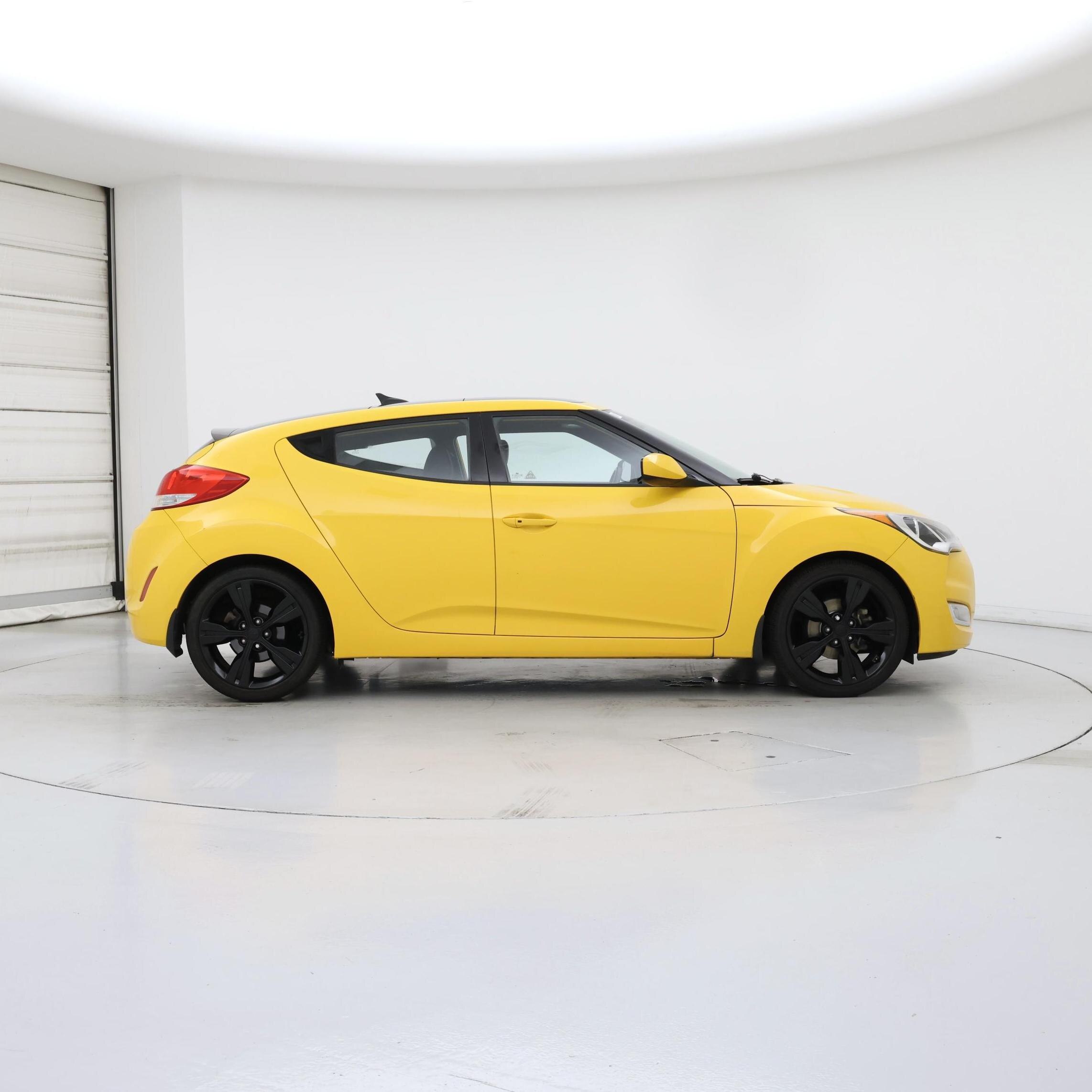 Thumbnail: 2016 Hyundai Veloster - 7