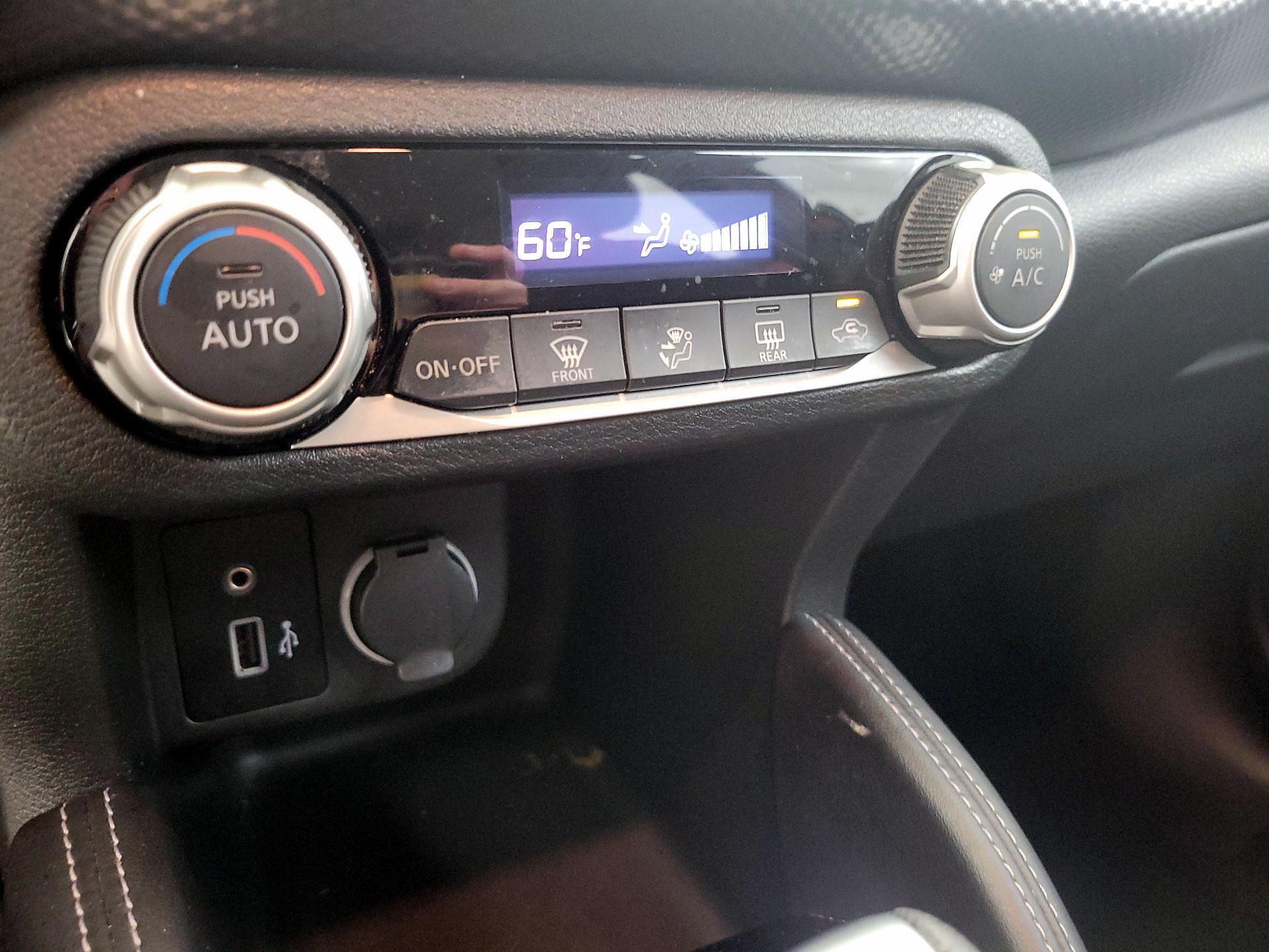 Thumbnail: 2019 Nissan Kicks - 16