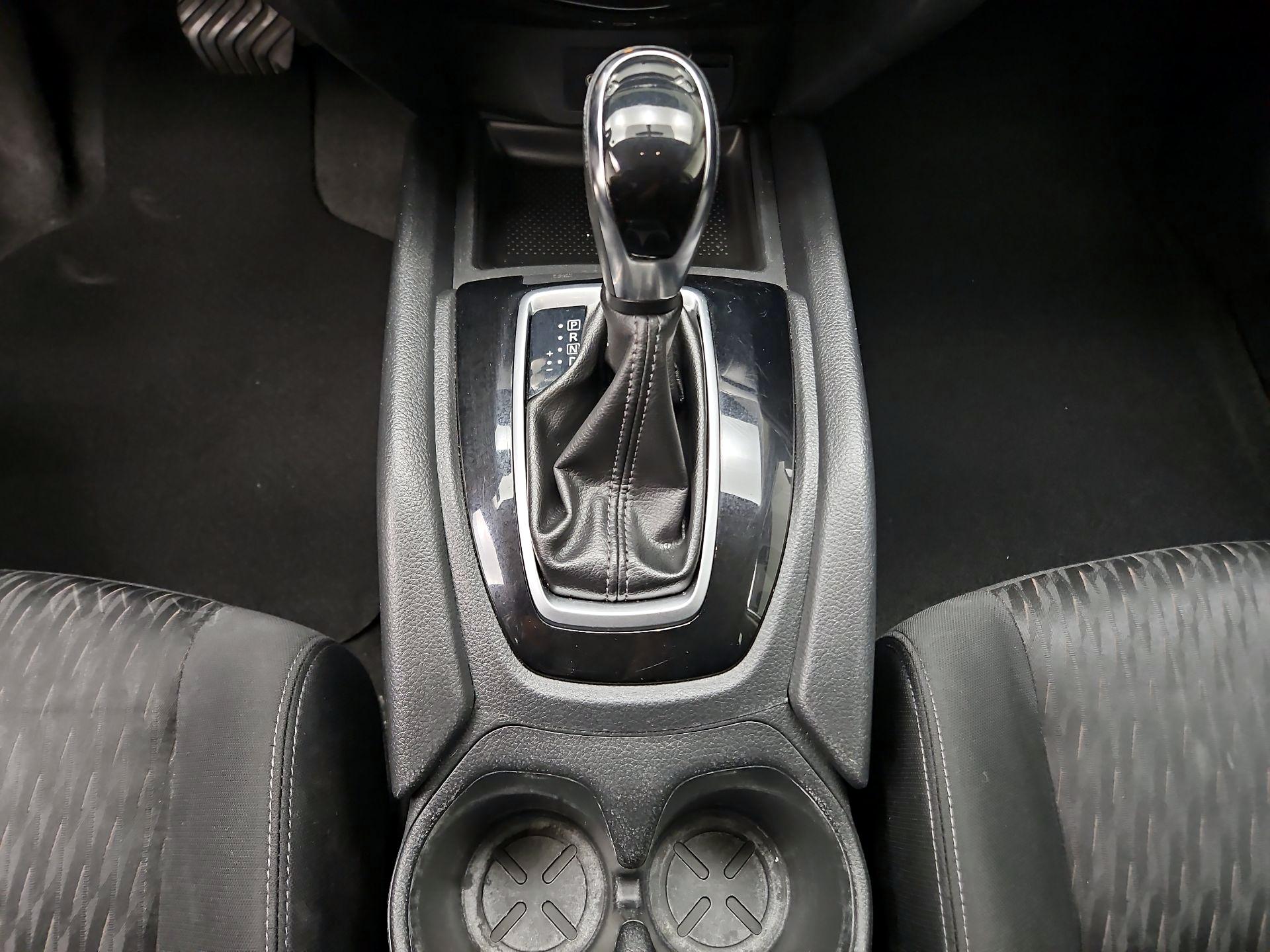 Thumbnail: 2018 Nissan Rogue - 17