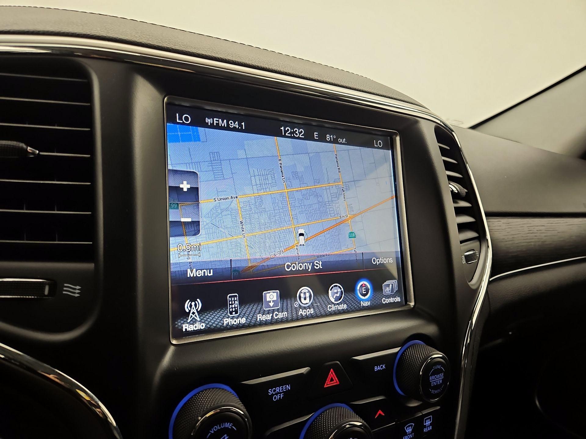 Thumbnail: 2017 Jeep Grand Cherokee - 14