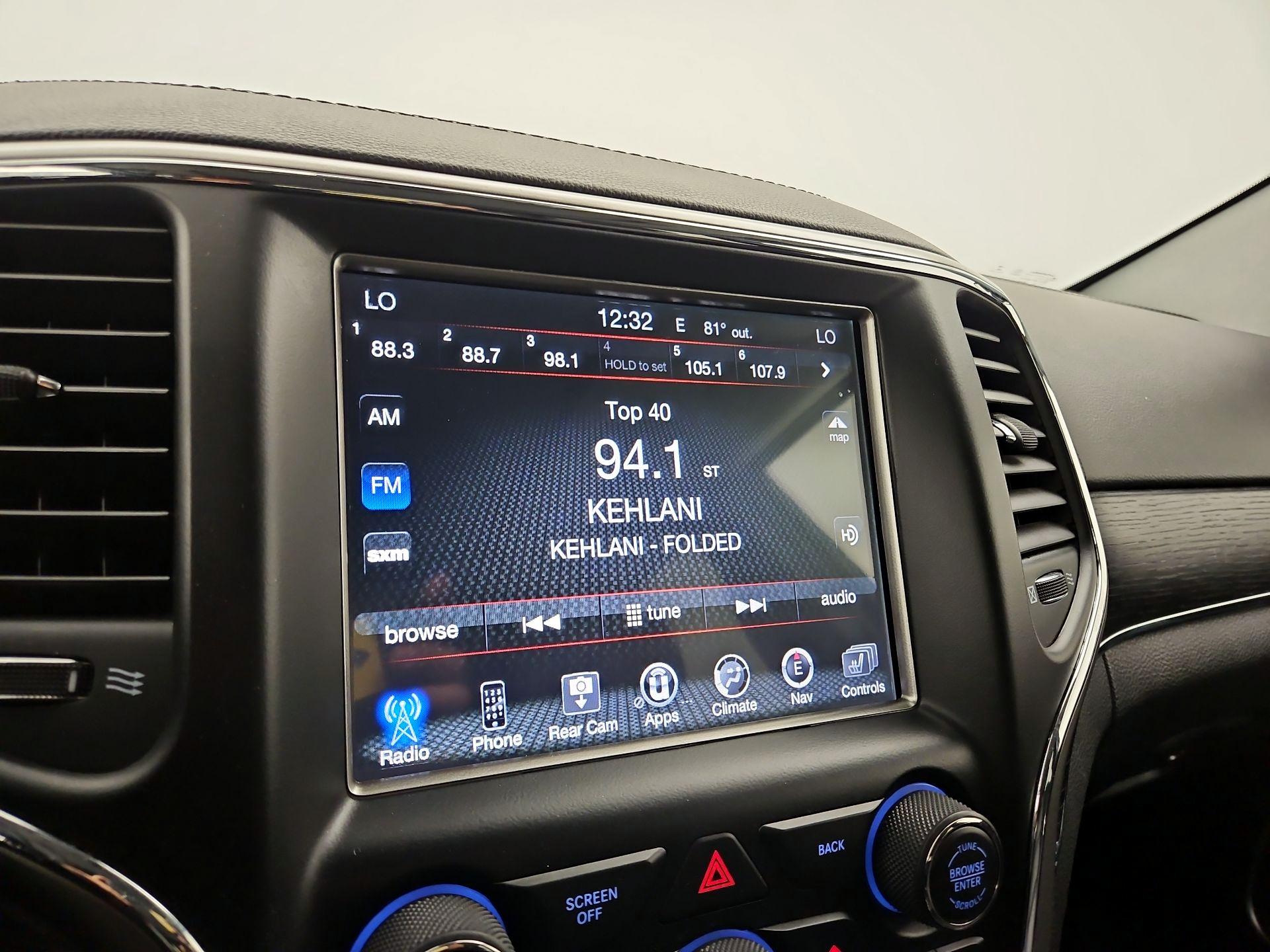Thumbnail: 2017 Jeep Grand Cherokee - 16