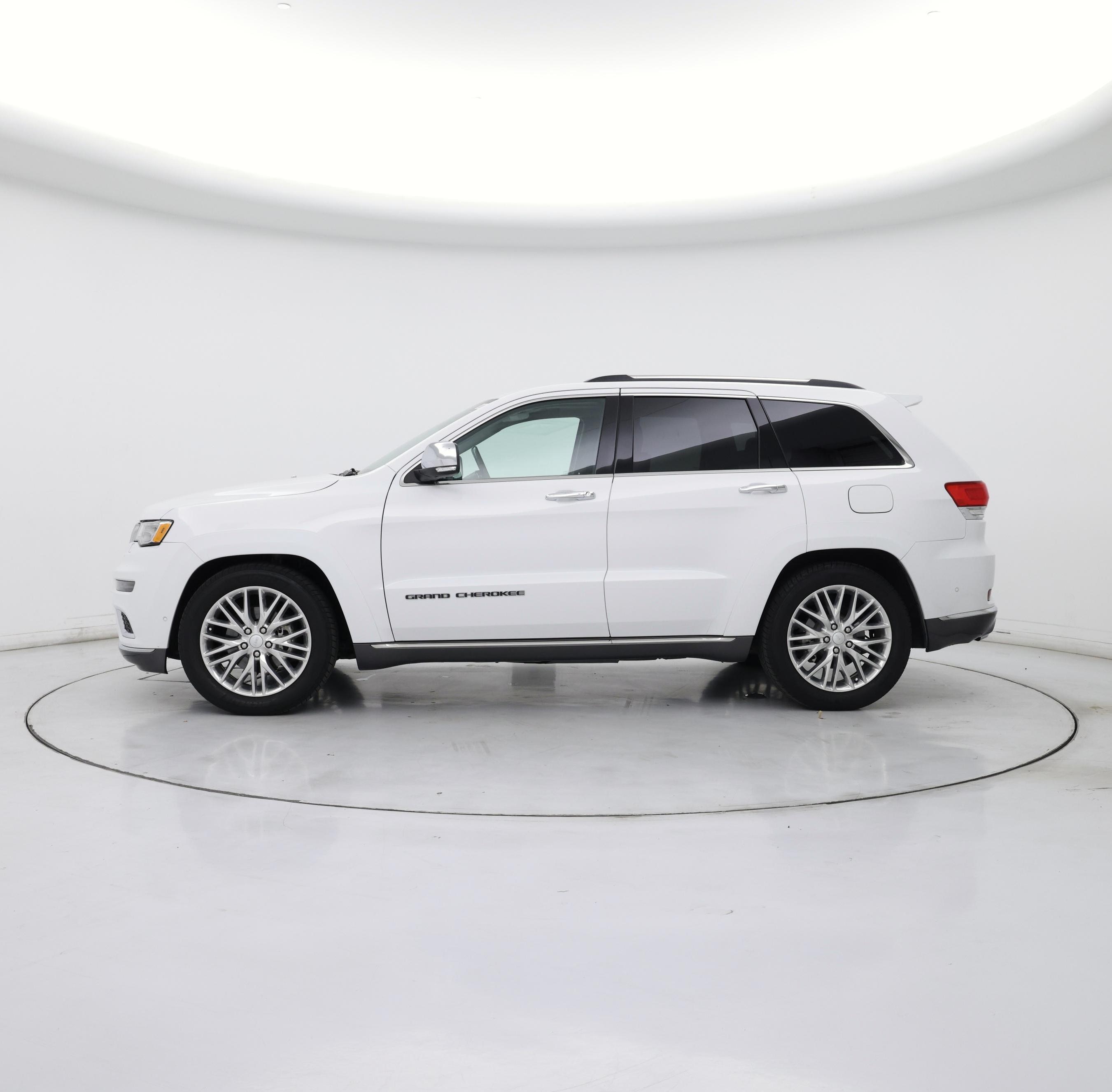 Thumbnail: 2017 Jeep Grand Cherokee - 3