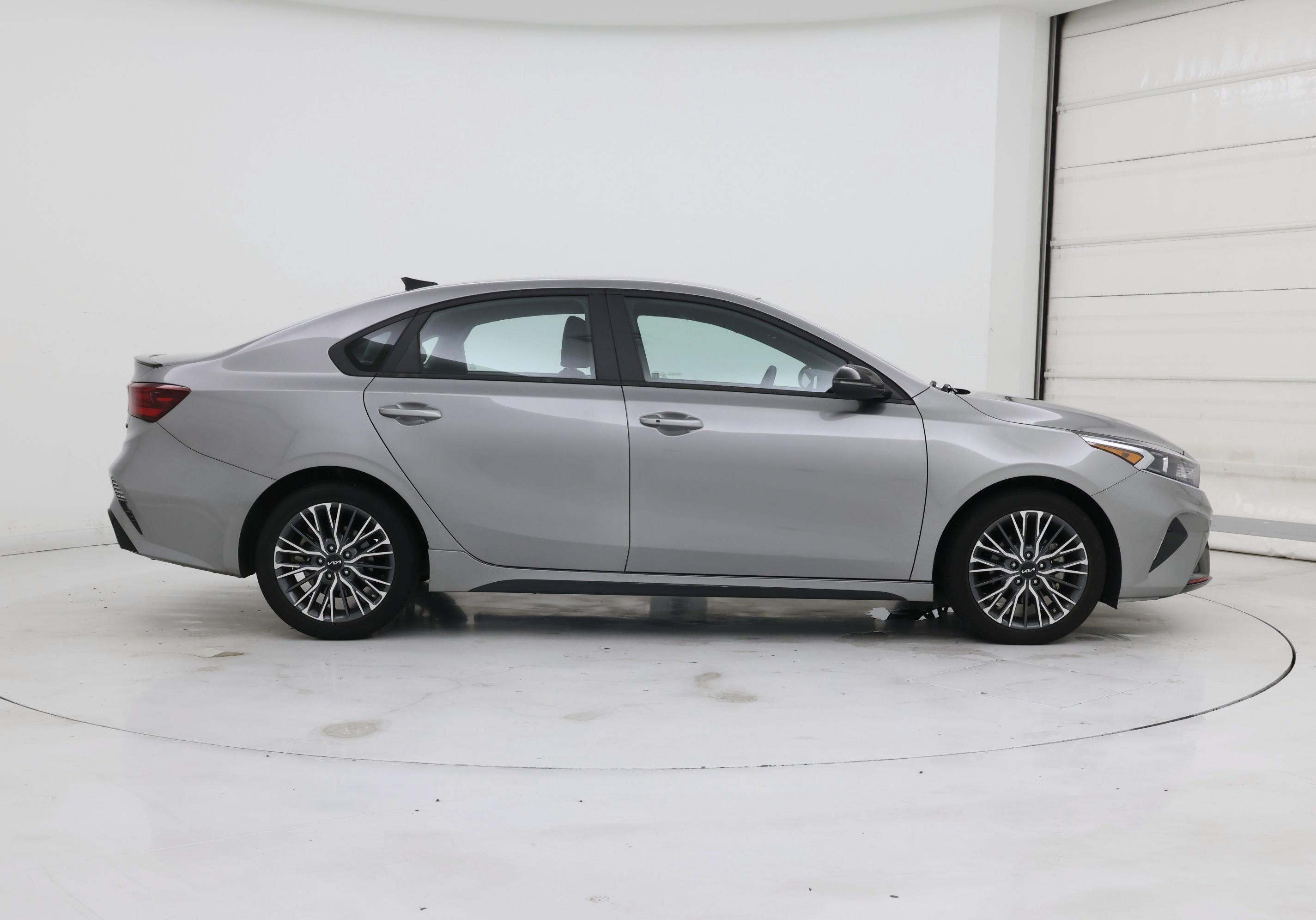 Thumbnail: 2024 Kia Forte - 7