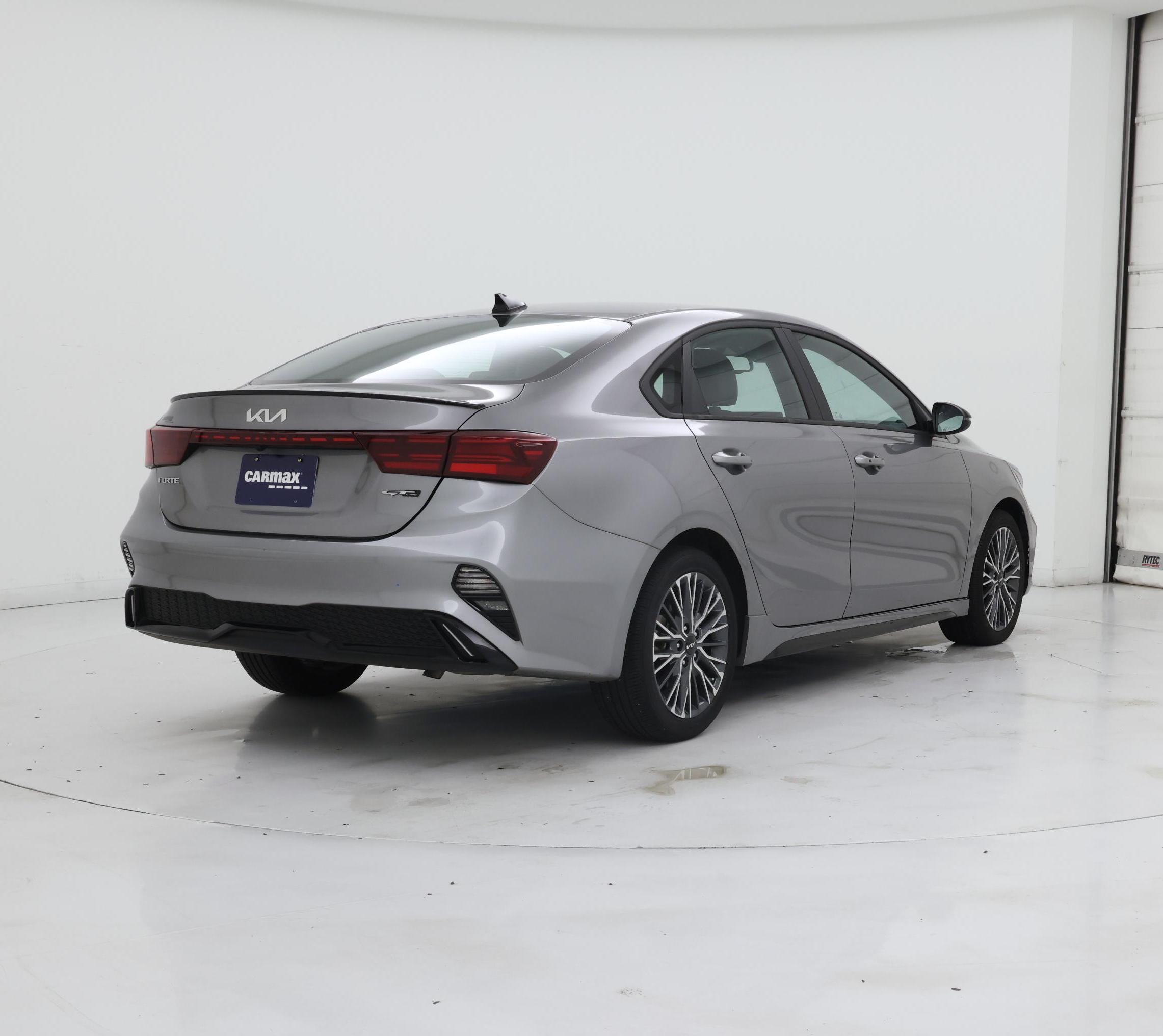 Thumbnail: 2024 Kia Forte - 8