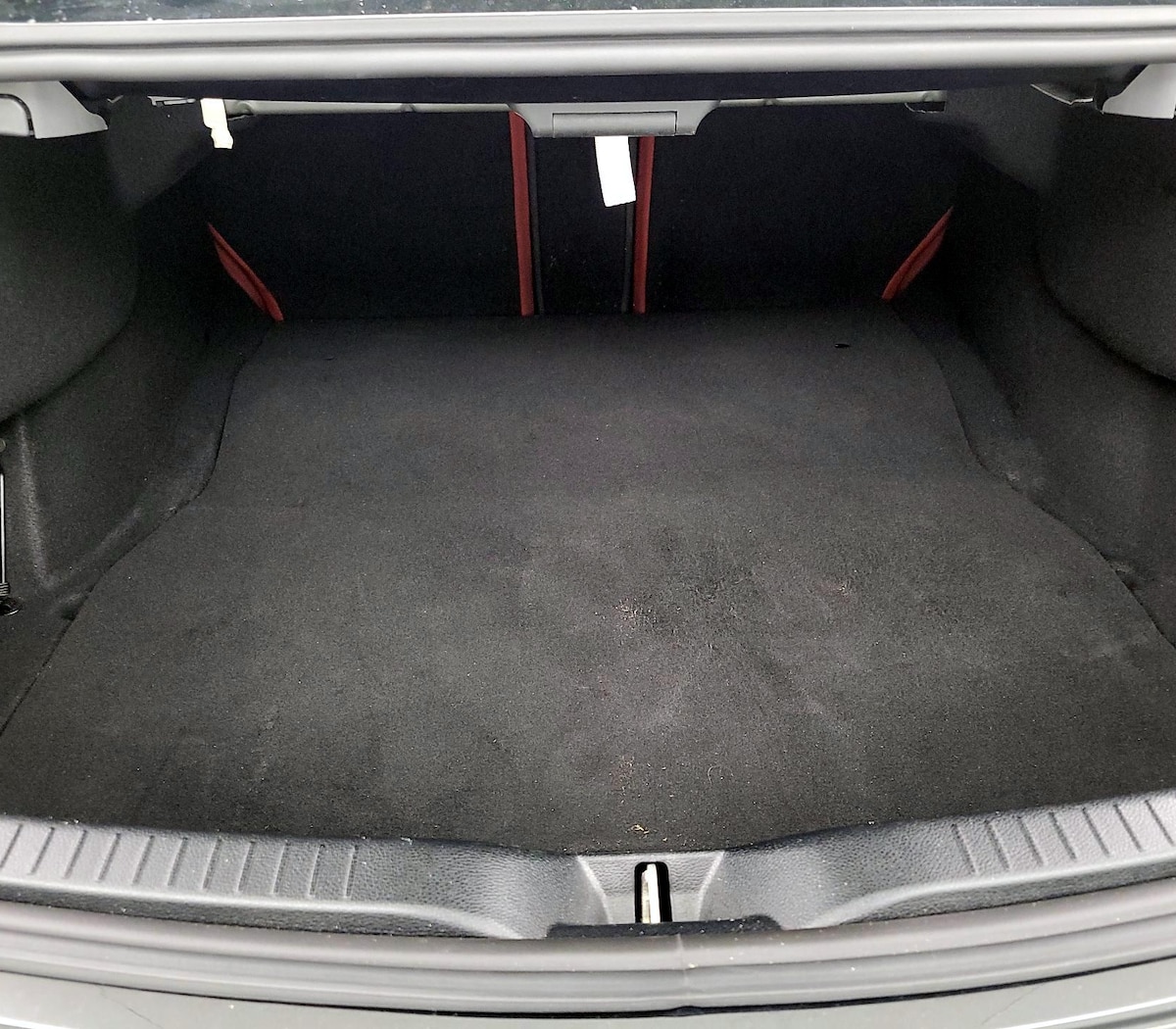 Trunk/Cargo (Seats Up)