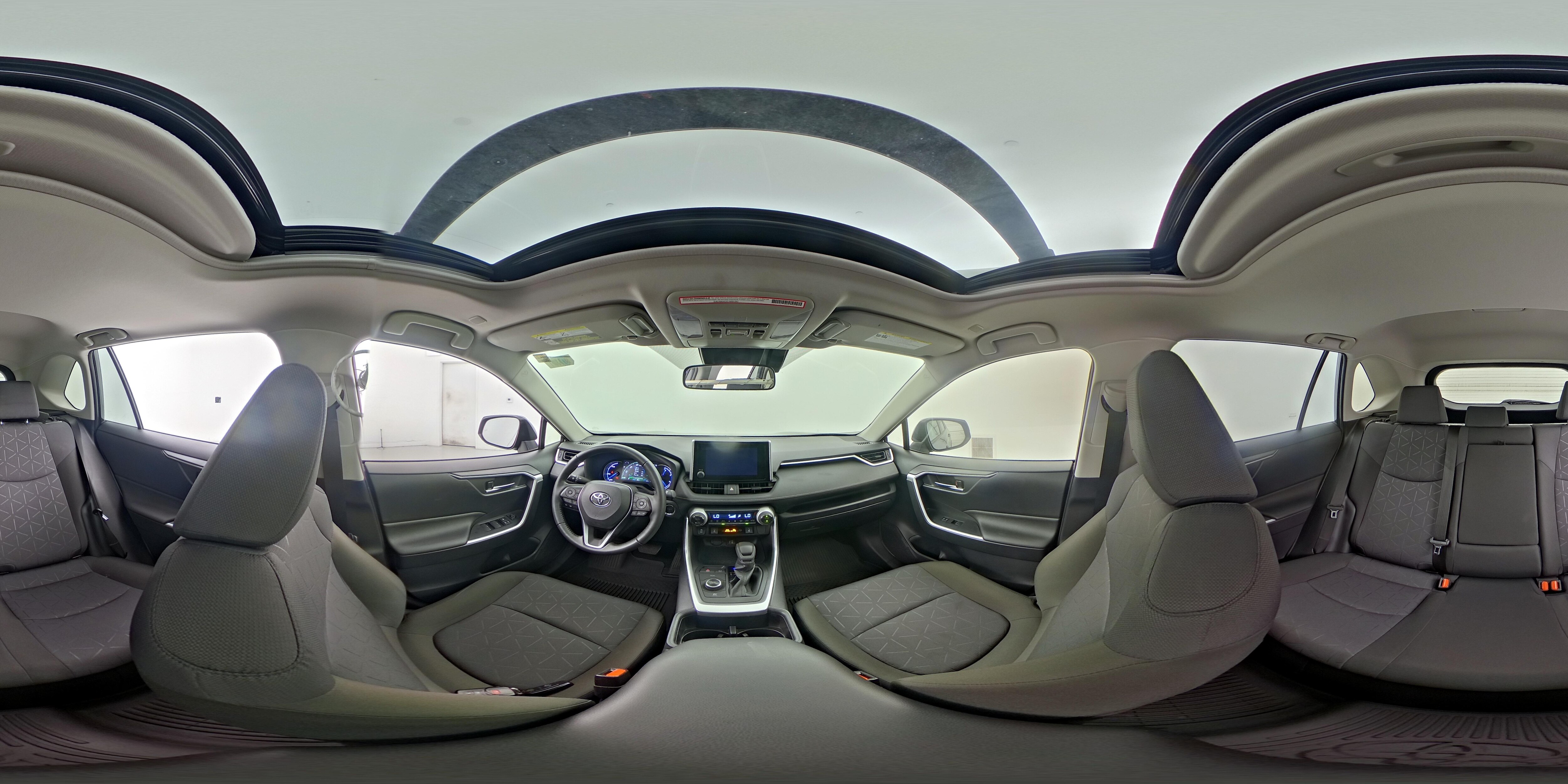 2024 Toyota RAV4 XLE - Photo 26