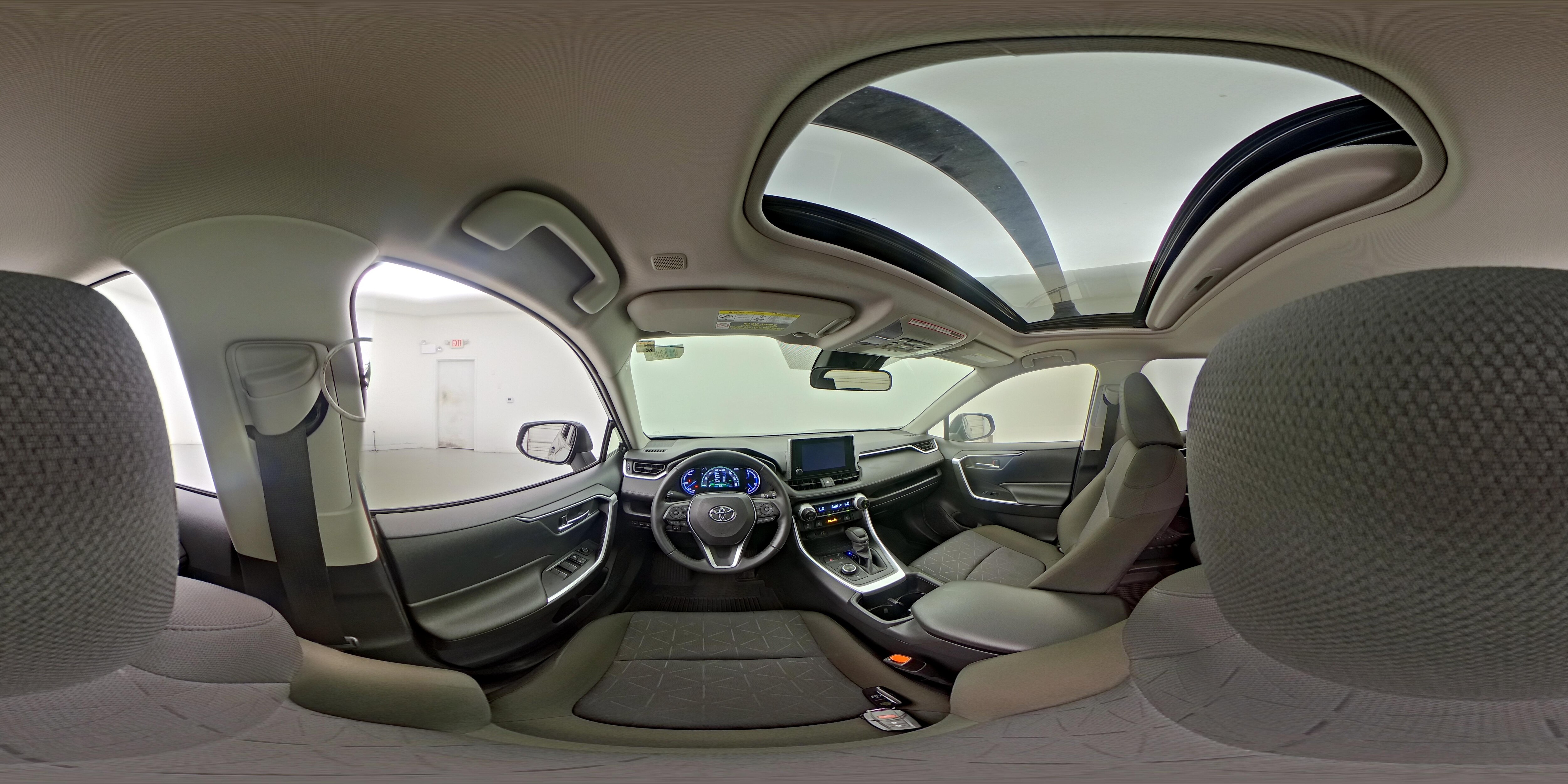 2024 Toyota RAV4 XLE - Photo 28
