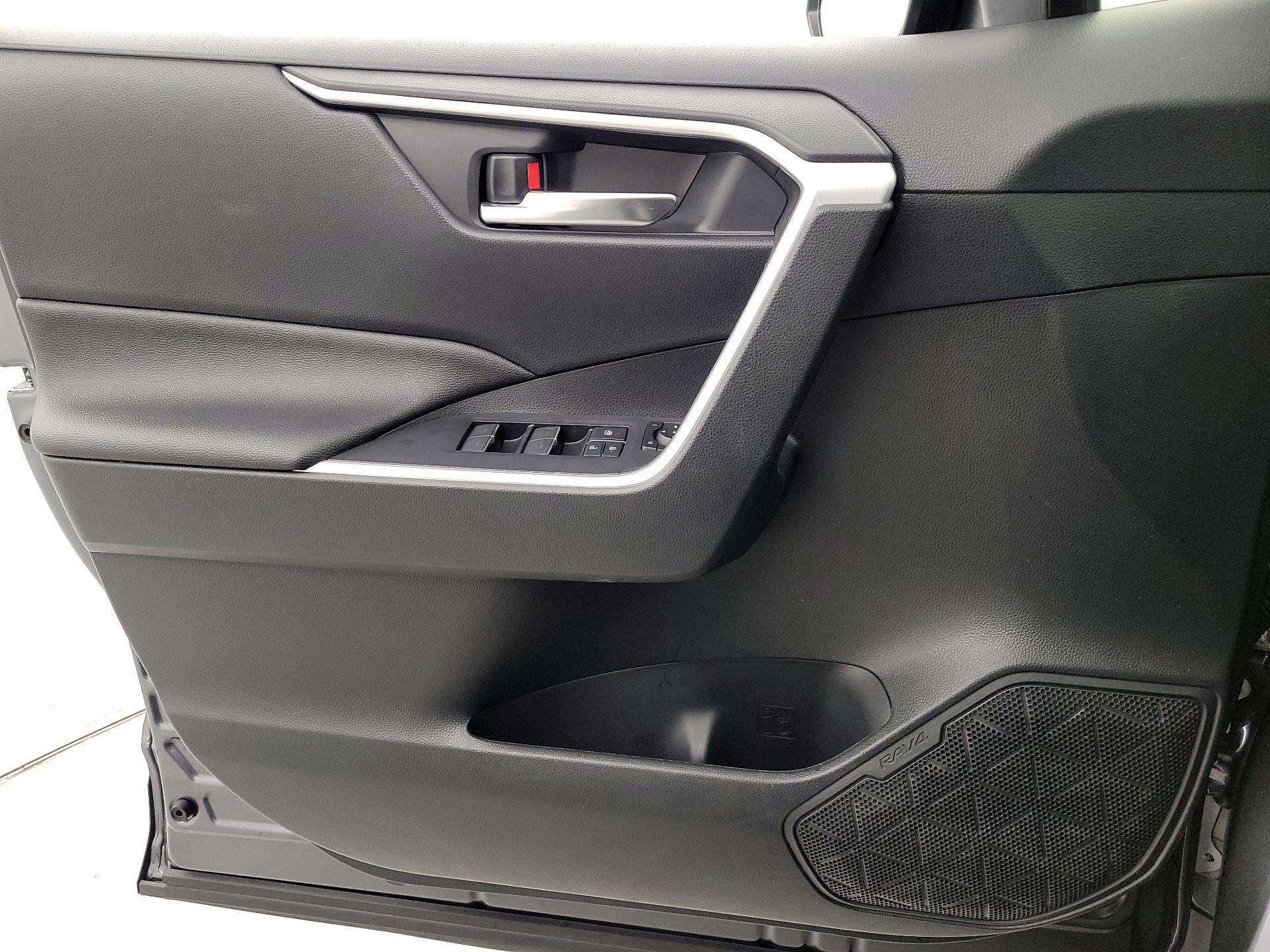 Thumbnail: 2024 Toyota RAV4 - 12