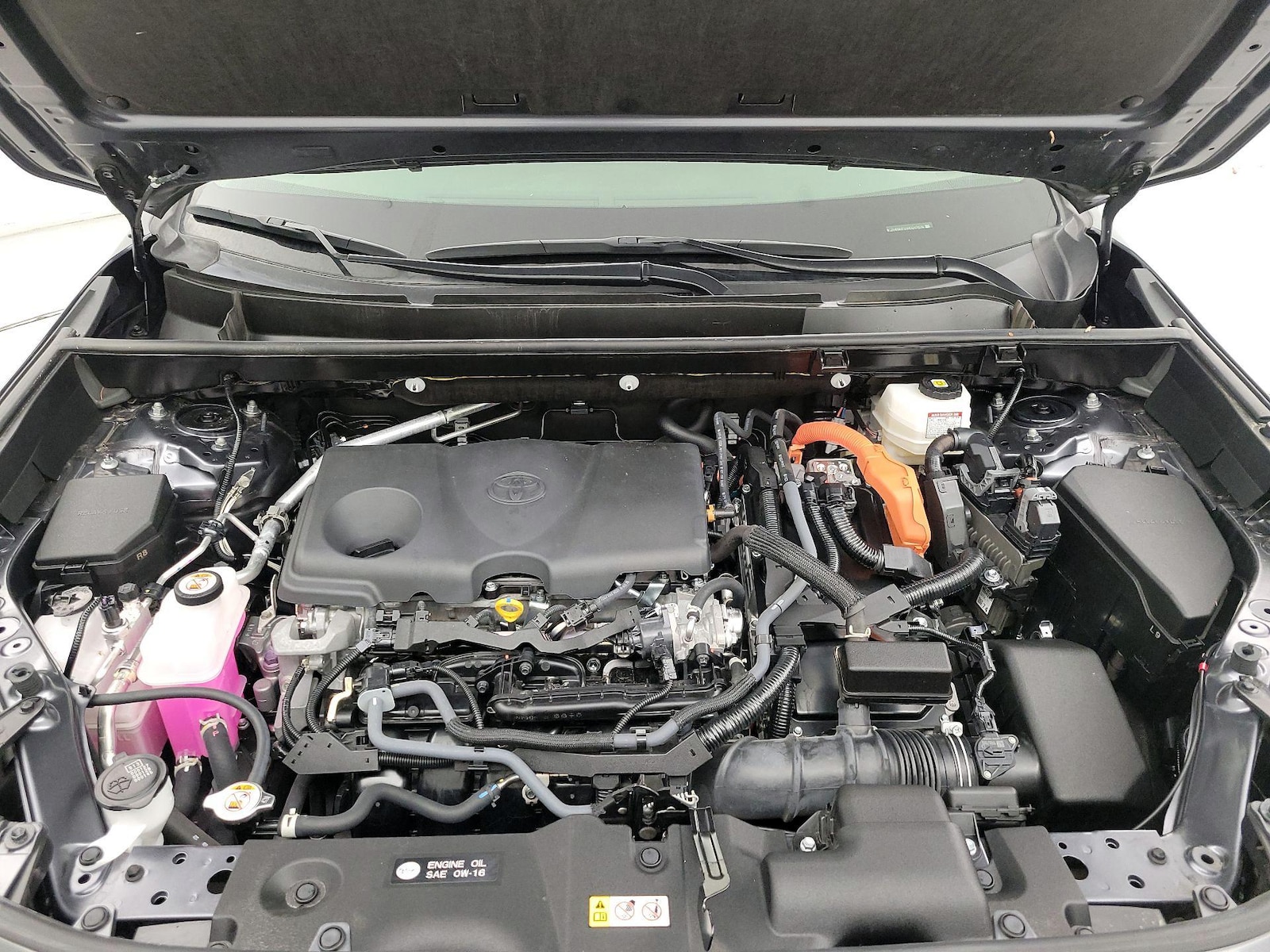 2024 Toyota RAV4 XLE - Photo 24