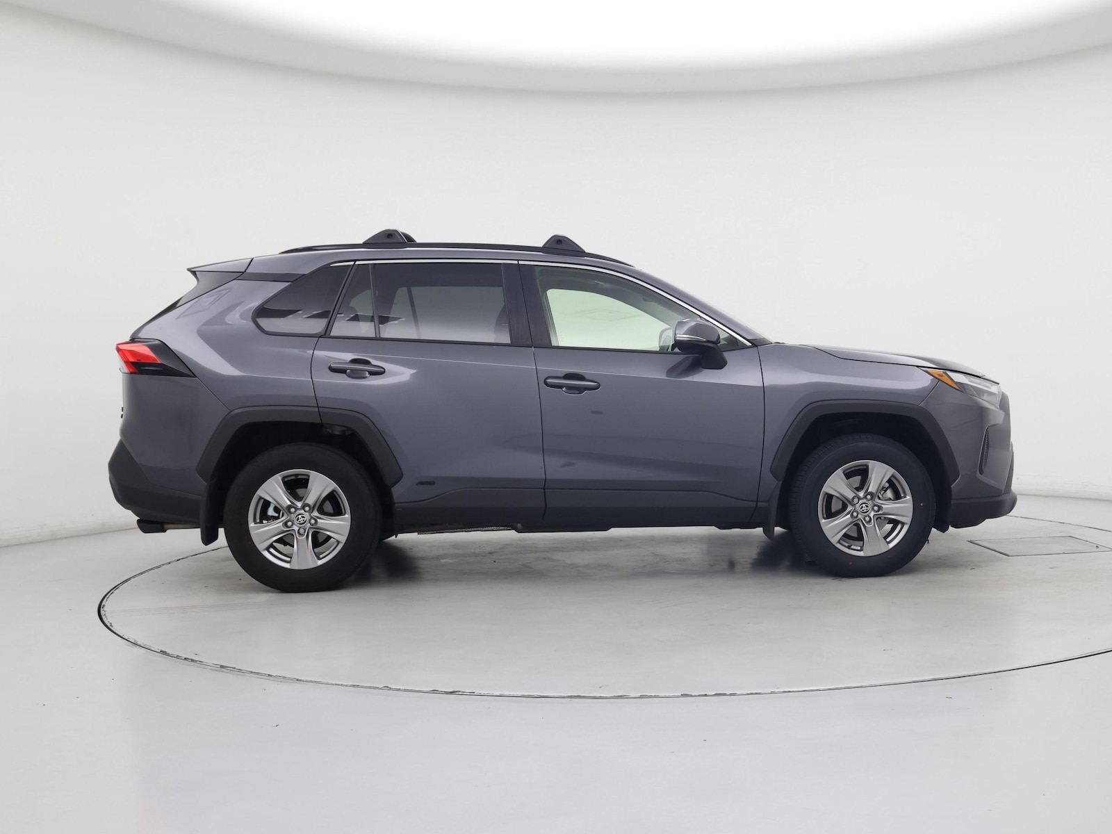 2024 Toyota RAV4 XLE - Photo 8