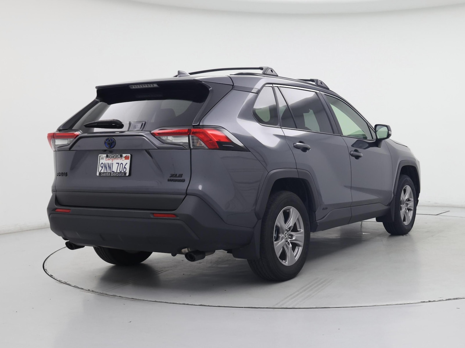 2024 Toyota RAV4 XLE - Photo 9