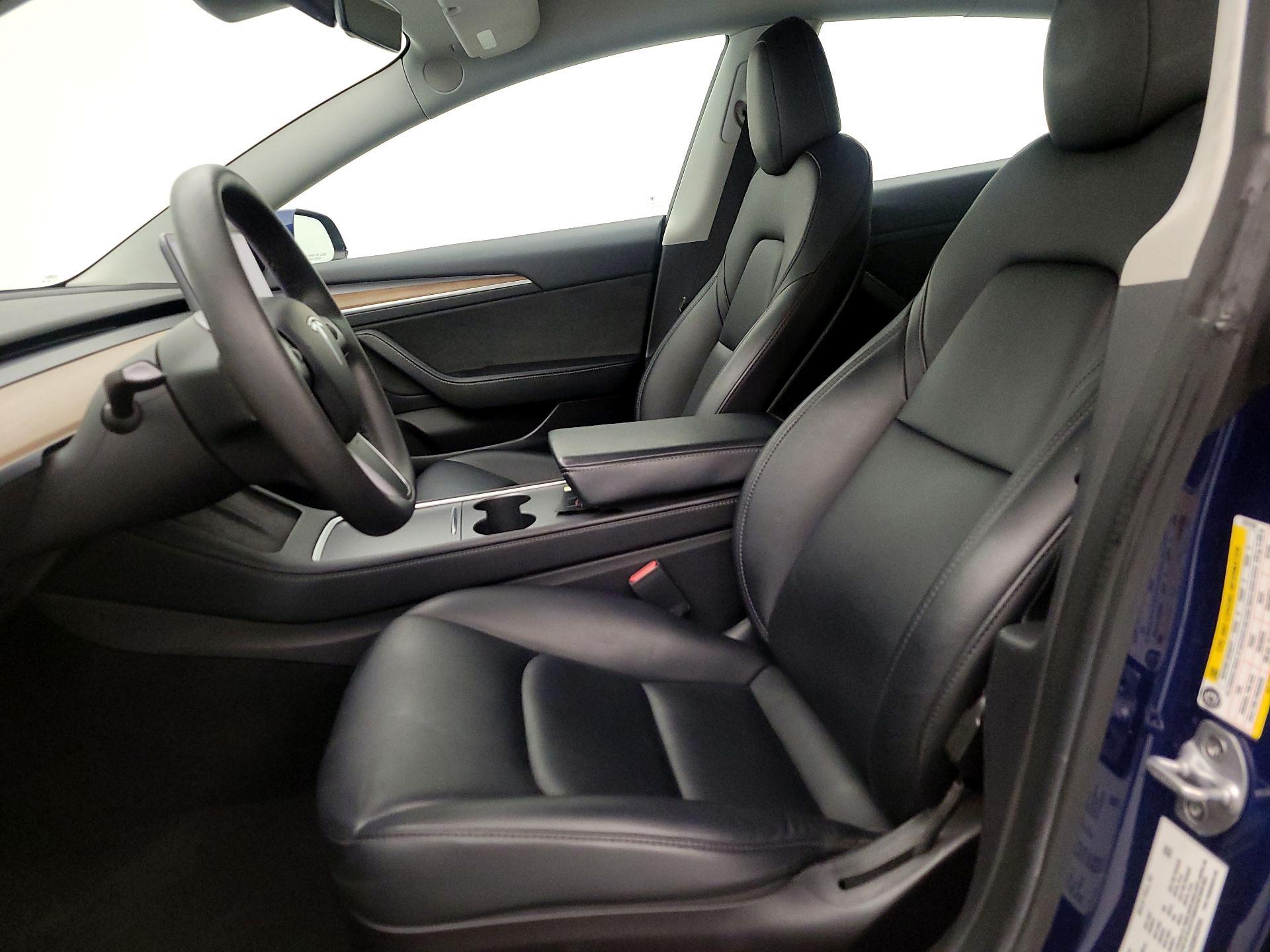 Thumbnail: 2022 Tesla Model 3 - 11