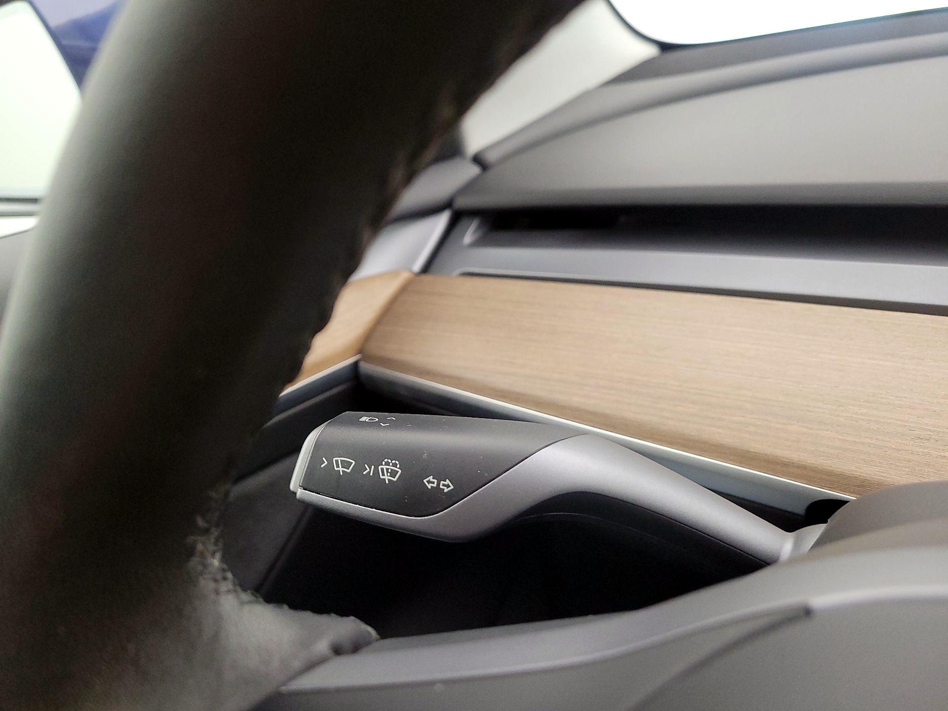 Thumbnail: 2022 Tesla Model 3 - 13