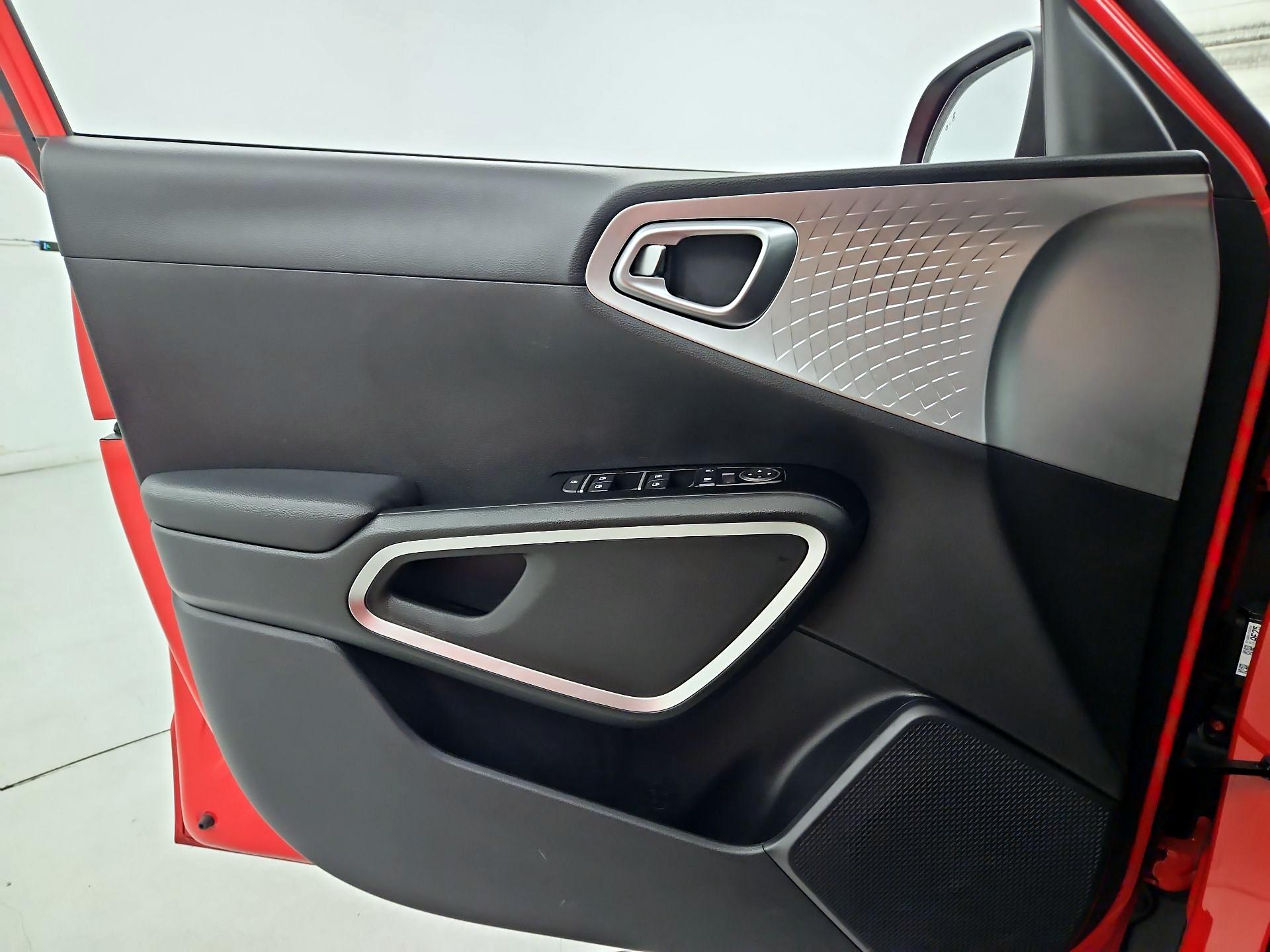 Thumbnail: 2025 Kia Soul - 12