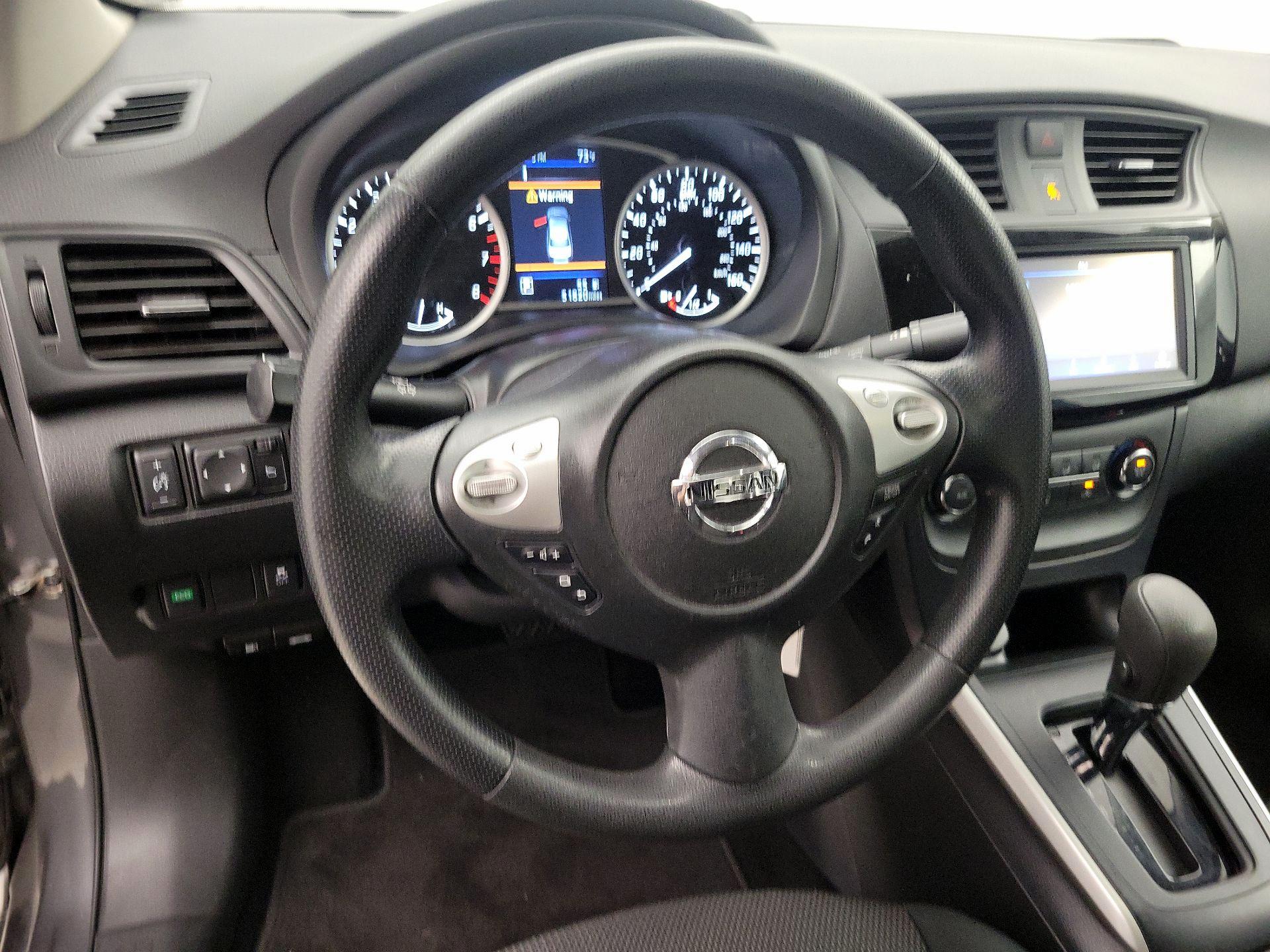 Thumbnail: 2019 Nissan Sentra - 10