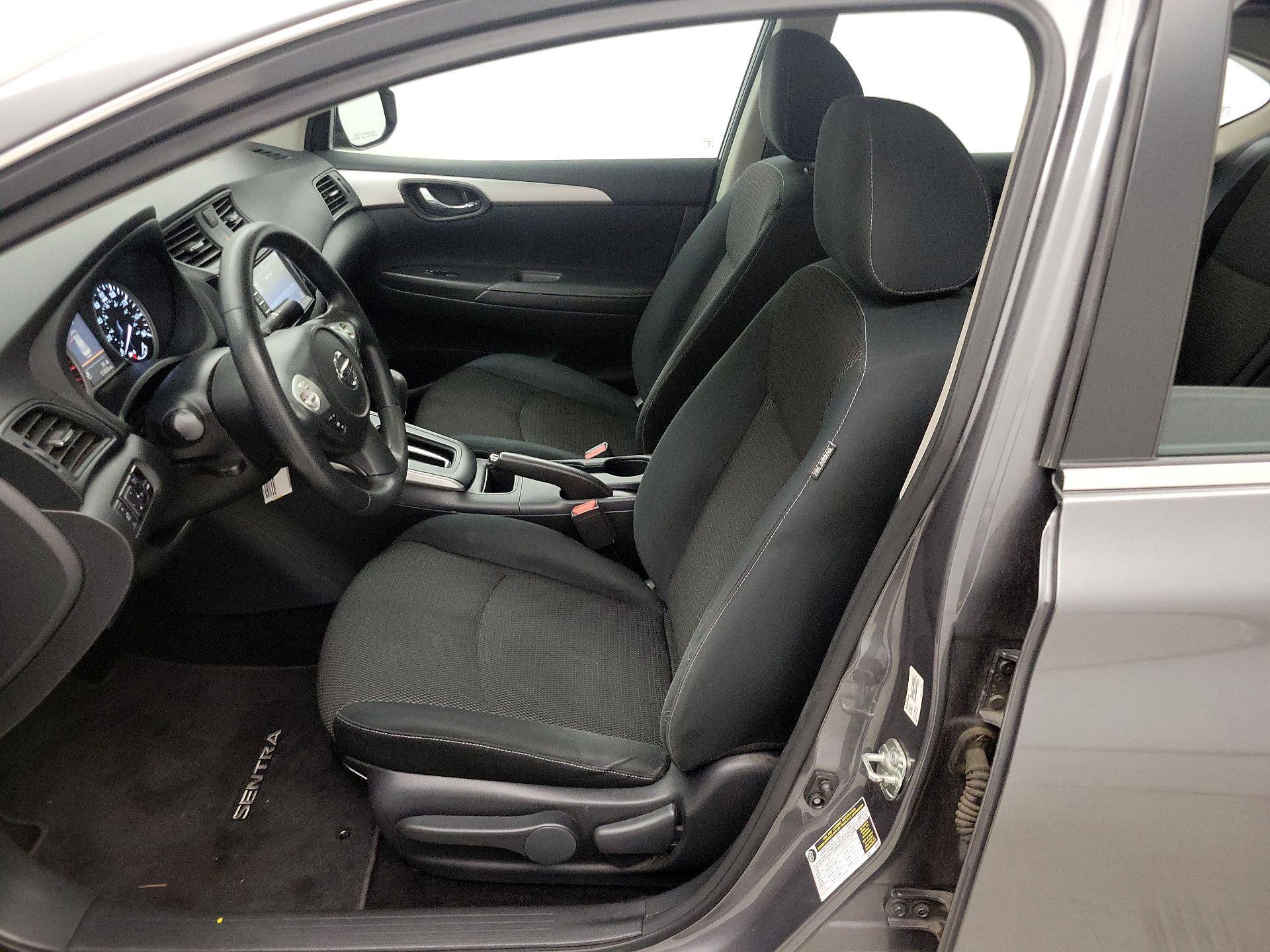 Thumbnail: 2019 Nissan Sentra - 11