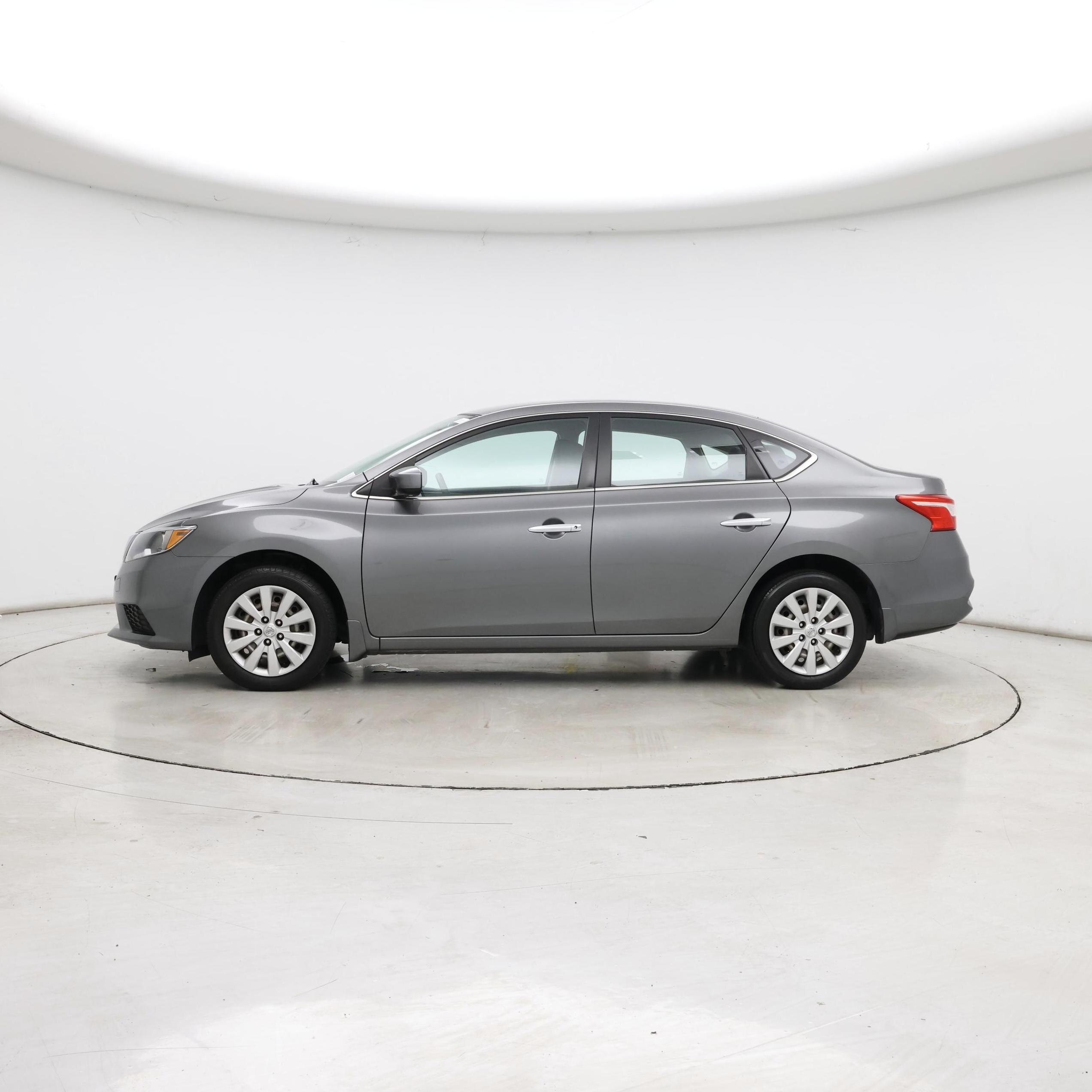 Thumbnail: 2019 Nissan Sentra - 3