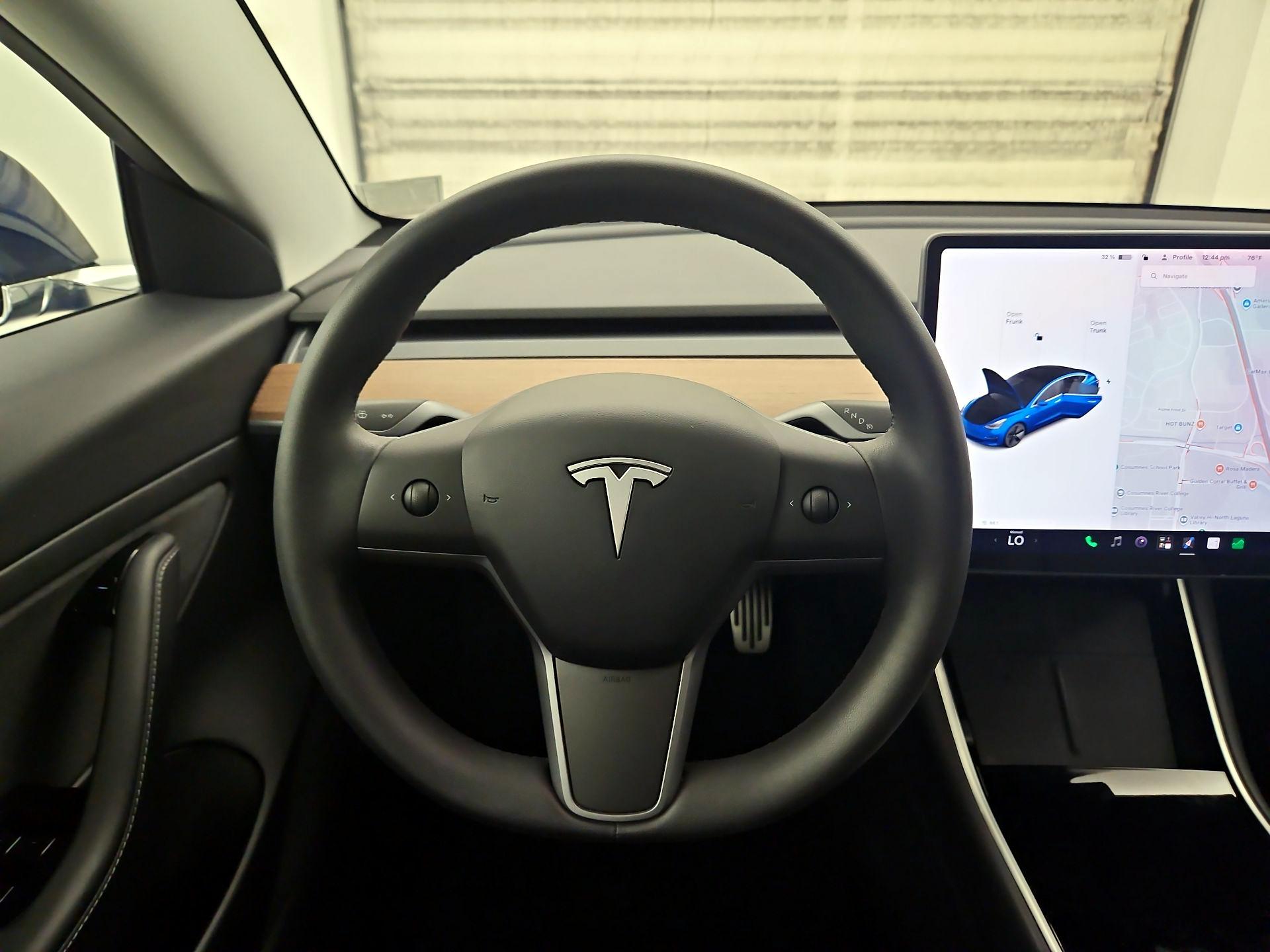 Thumbnail: 2020 Tesla Model 3 - 10