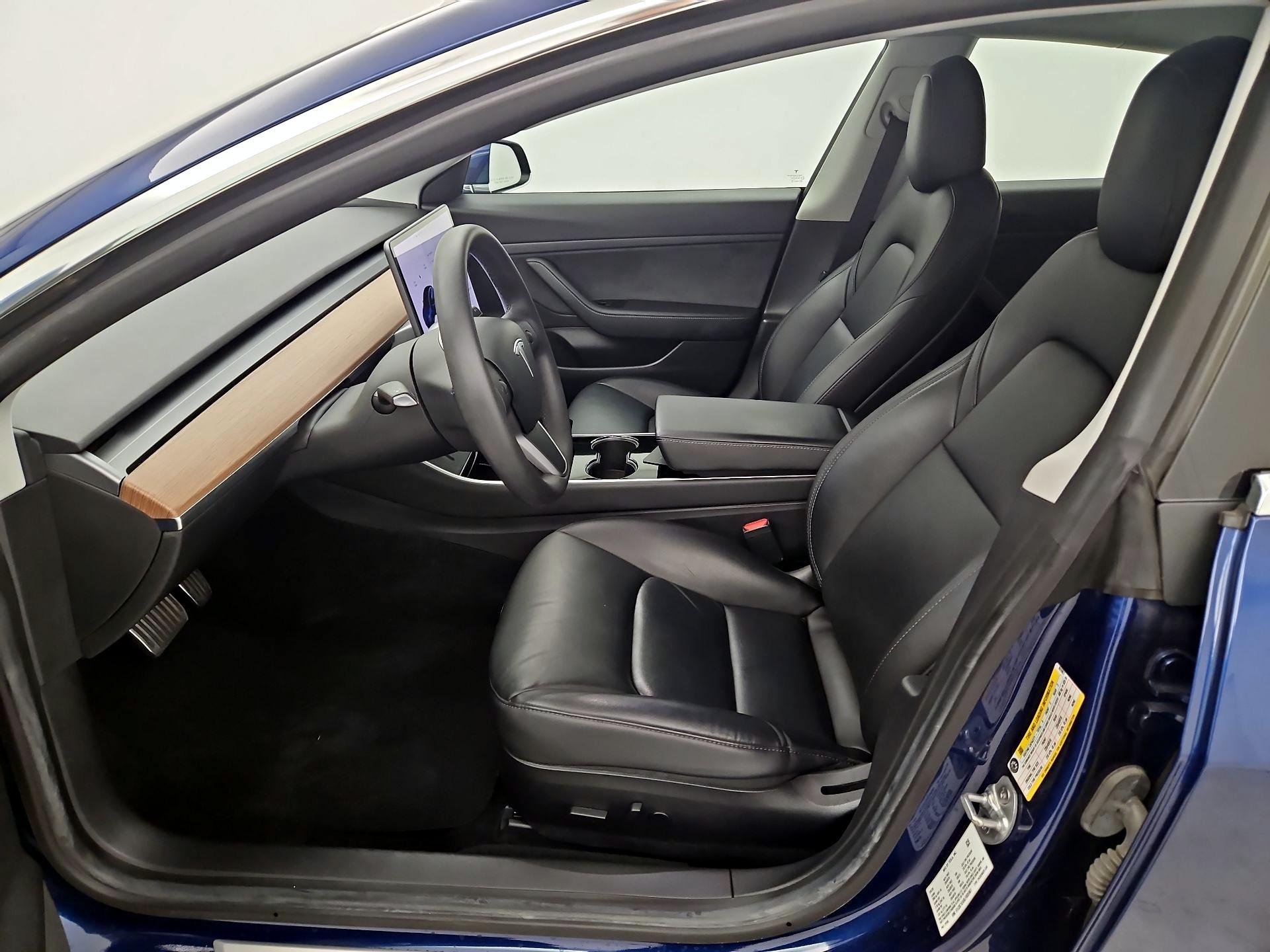 Thumbnail: 2020 Tesla Model 3 - 11