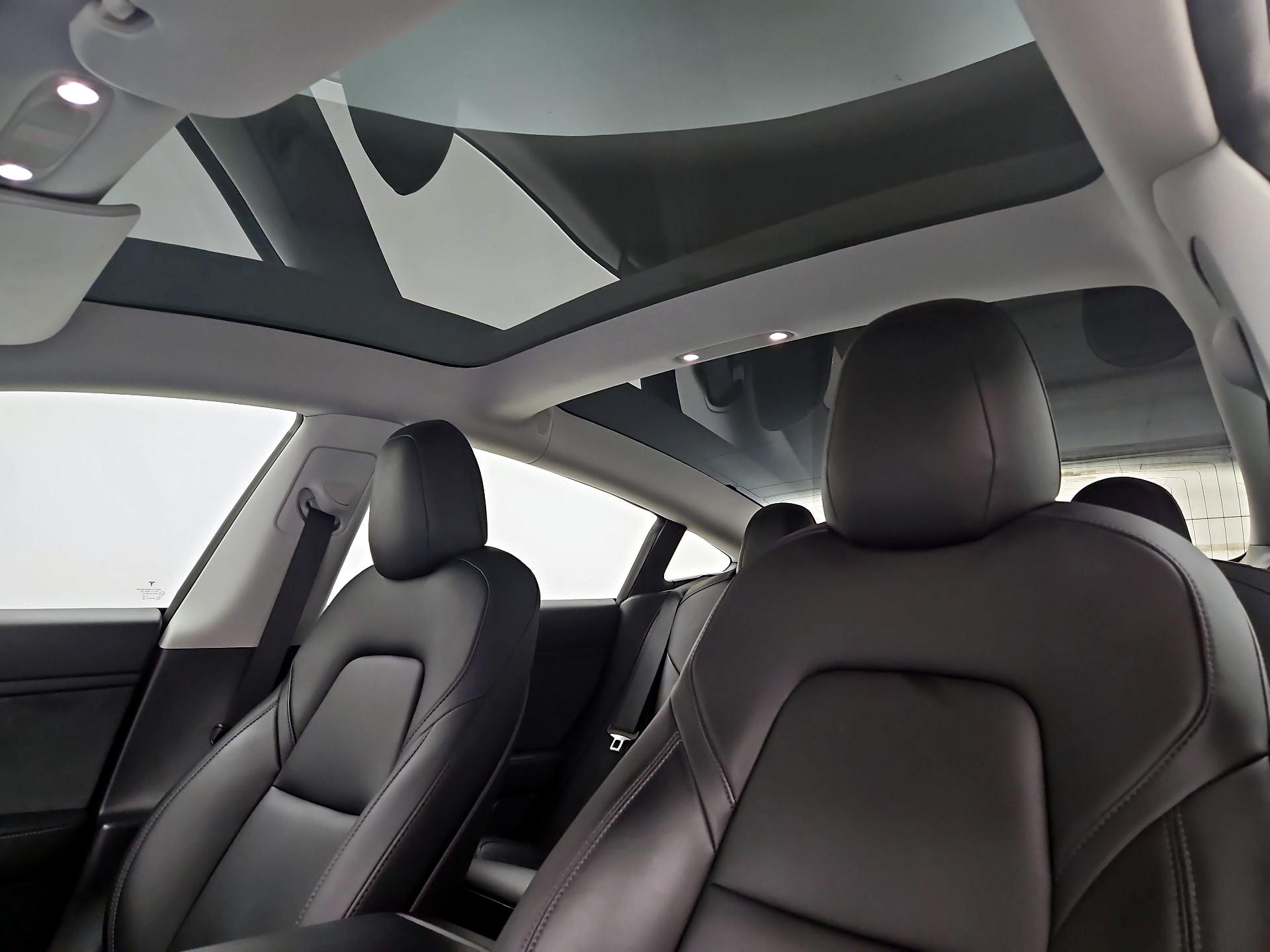 Thumbnail: 2020 Tesla Model 3 - 19