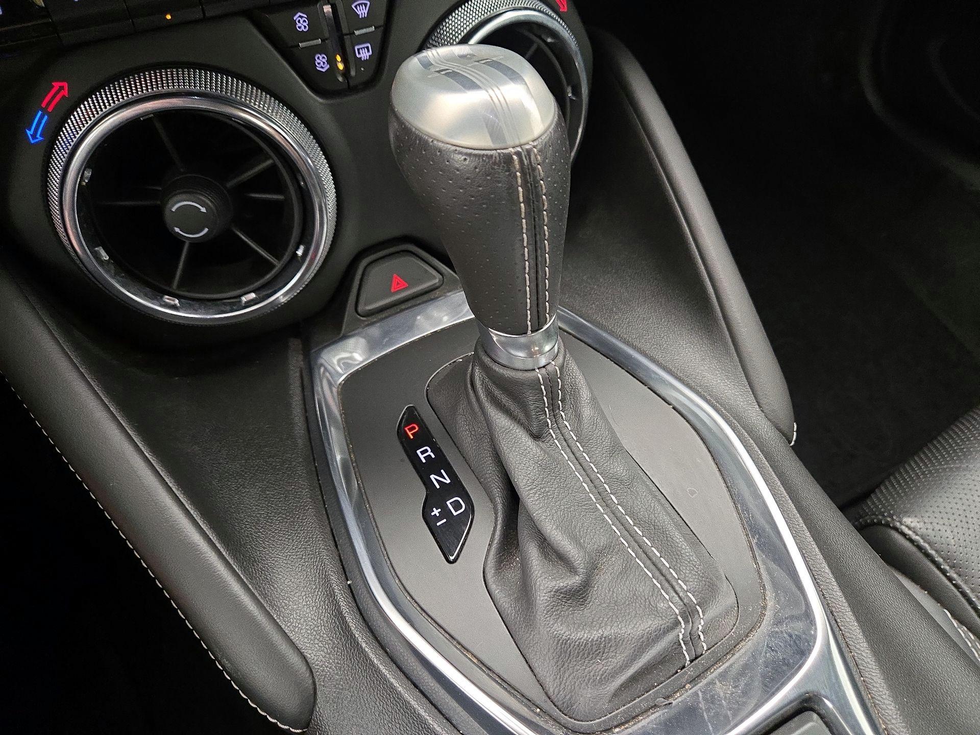 Thumbnail: 2019 Chevrolet Camaro - 18