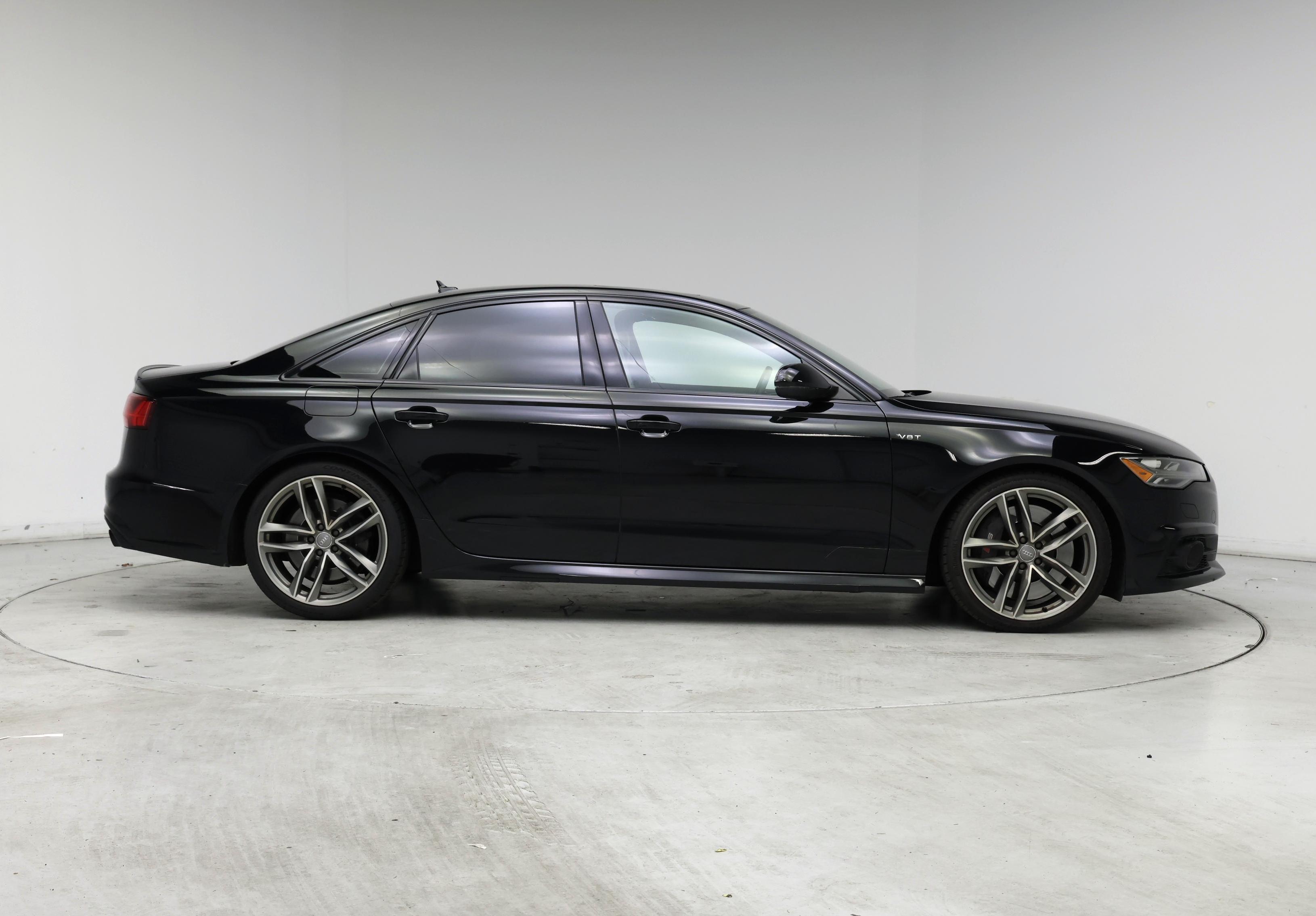 Thumbnail: 2016 Audi S6 - 7