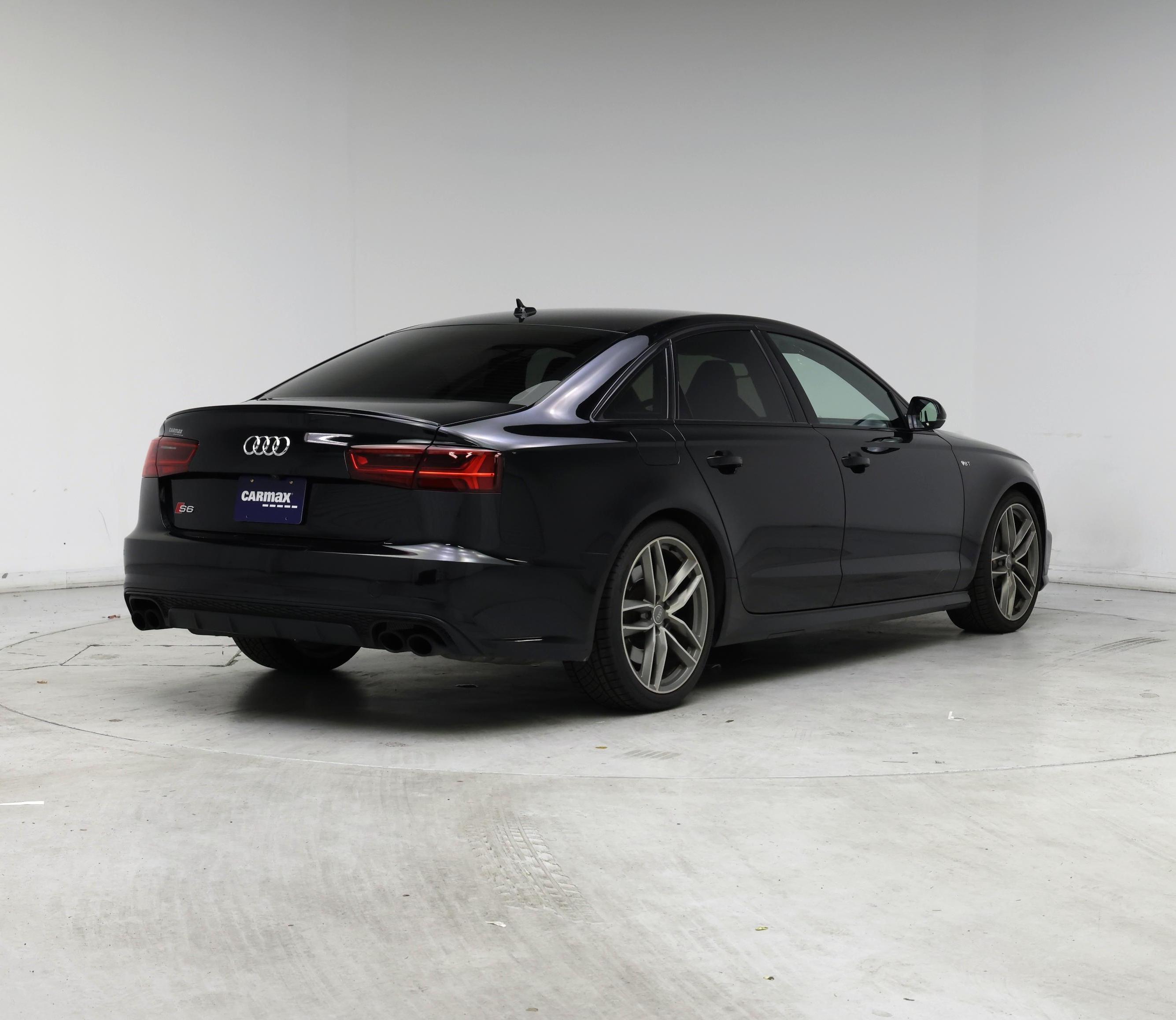 Thumbnail: 2016 Audi S6 - 8