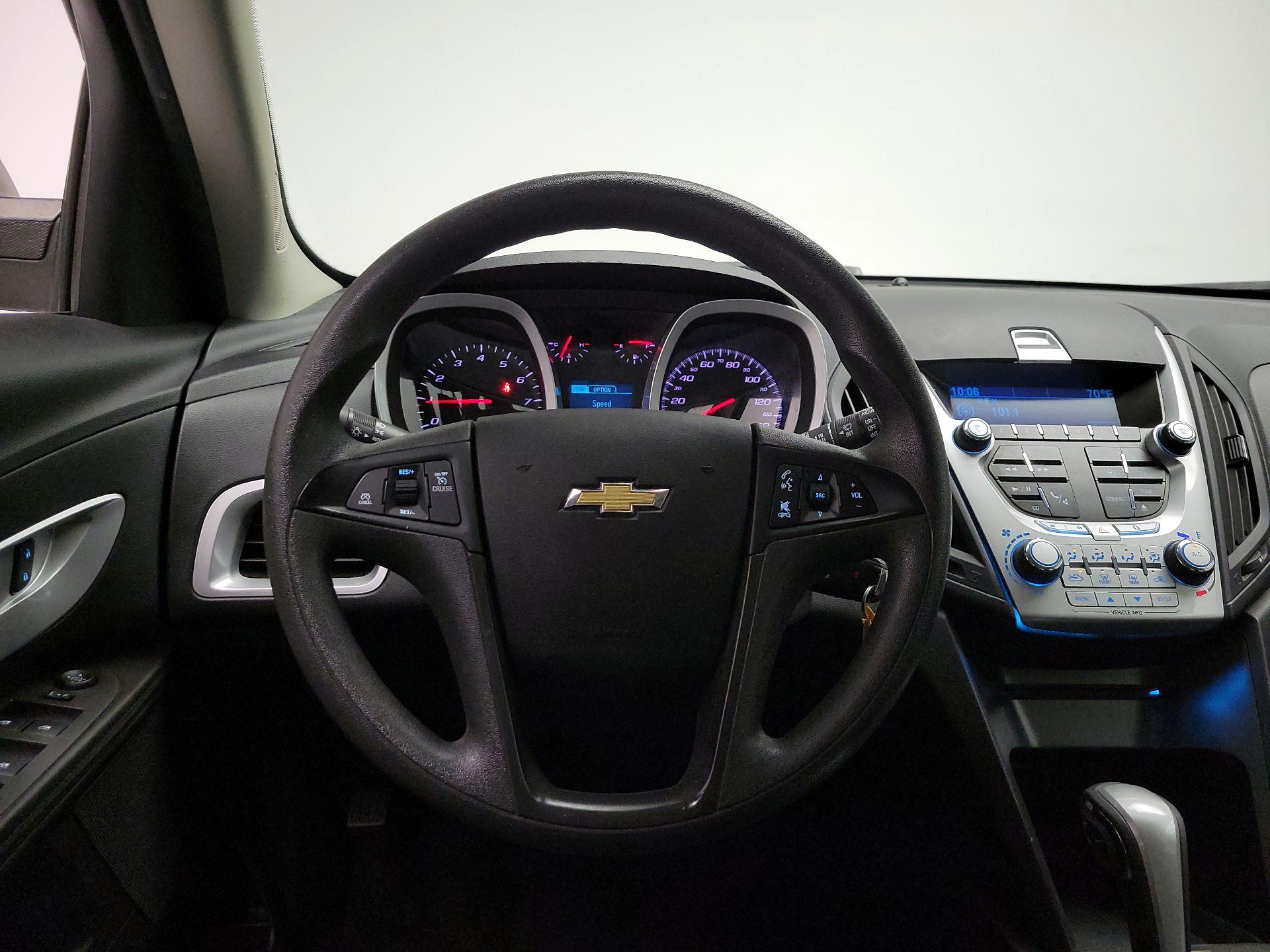 Thumbnail: 2015 Chevrolet Equinox - 10