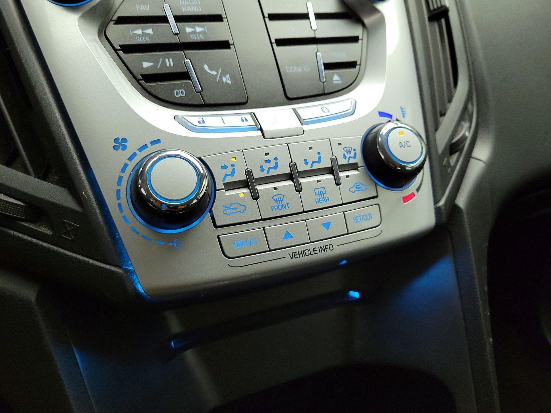 Thumbnail: 2015 Chevrolet Equinox - 14