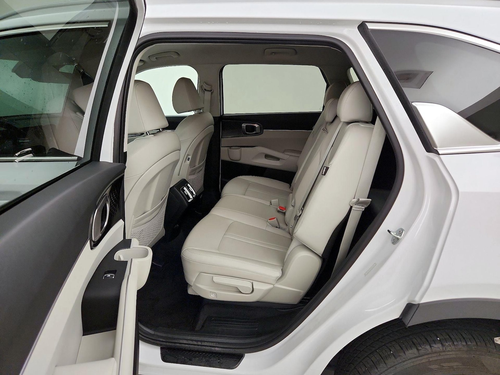 2025 Kia Sorento S - Photo 21