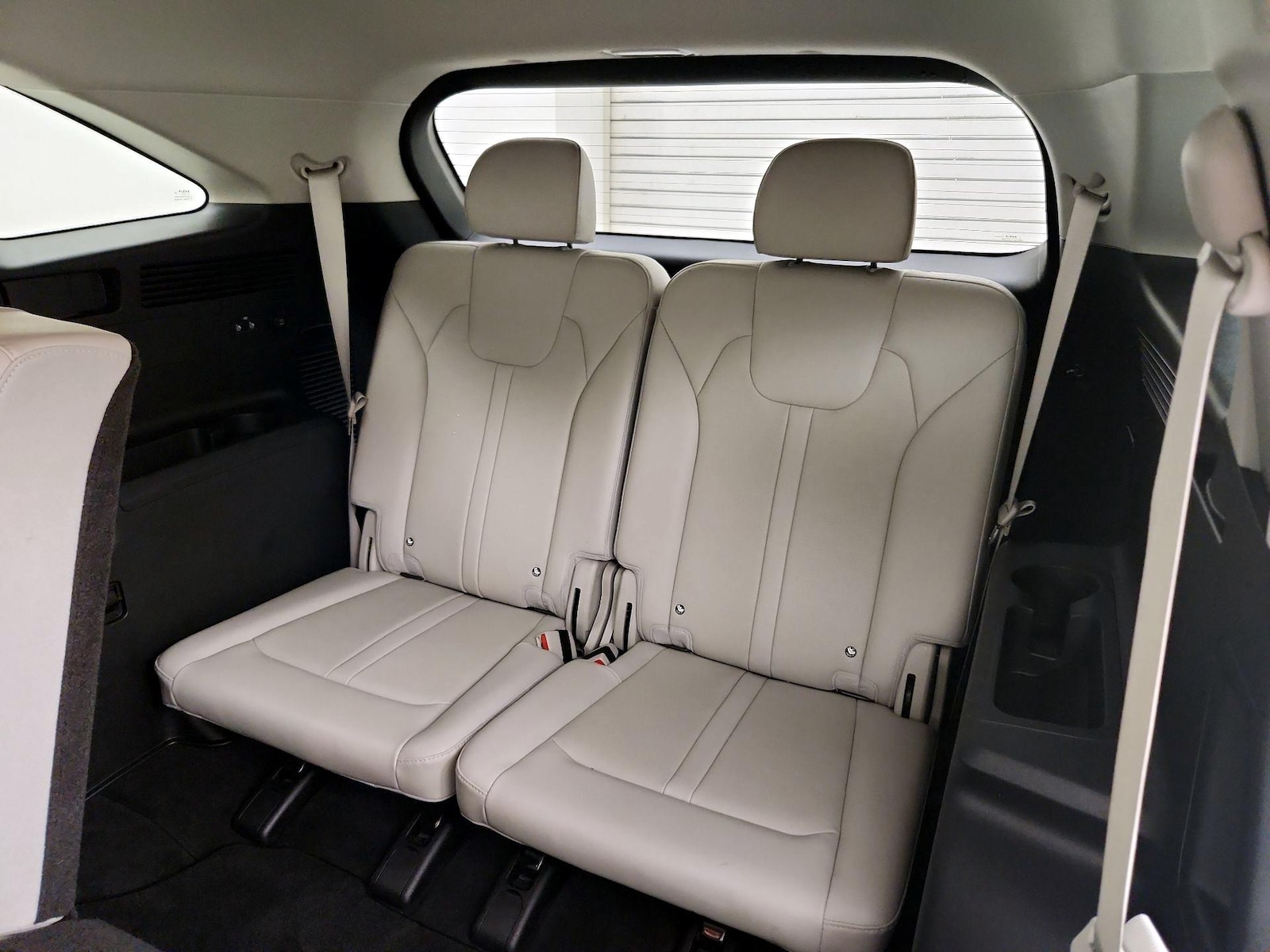2025 Kia Sorento S - Photo 22