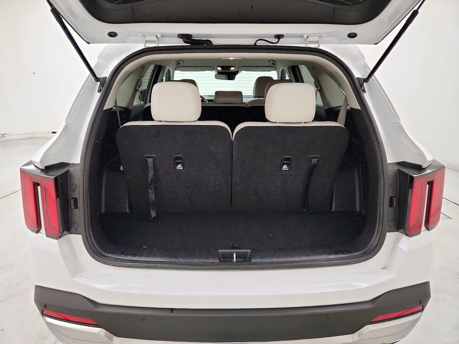 2025 Kia Sorento S - Photo 23