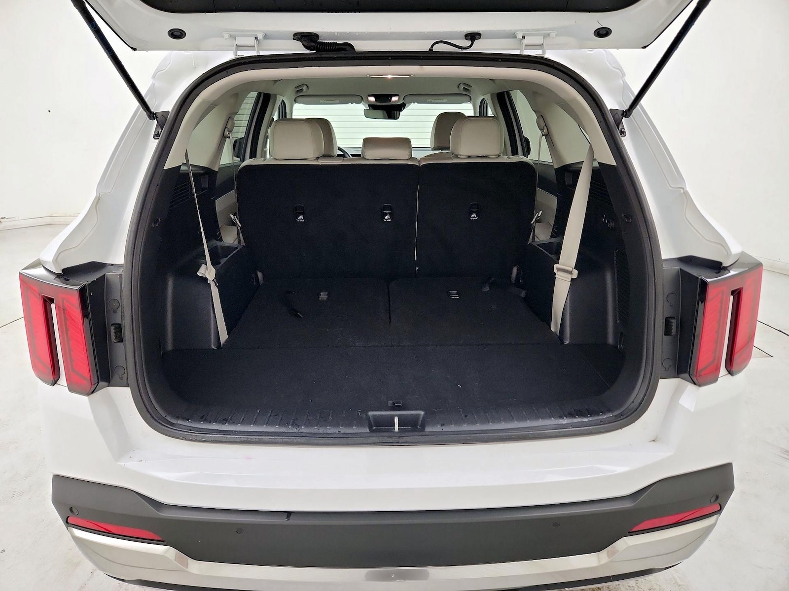 2025 Kia Sorento S - Photo 24