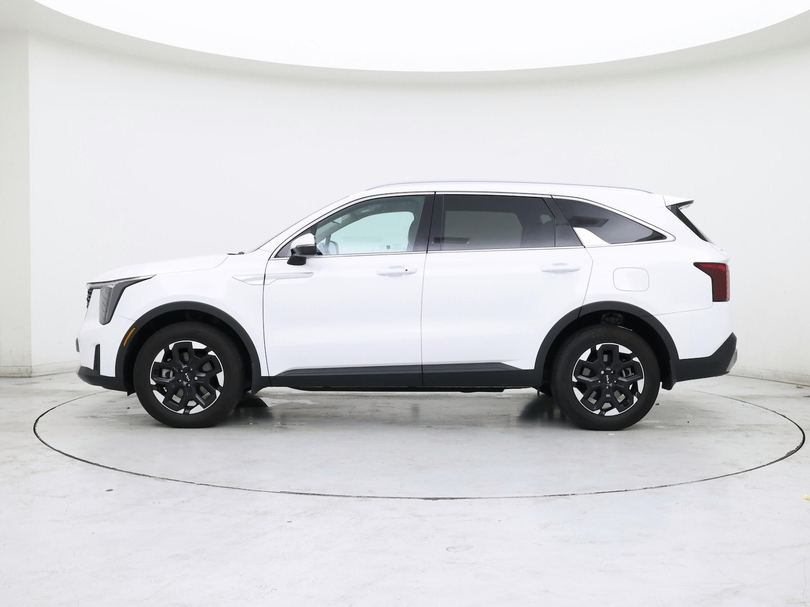 2025 Kia Sorento S - Photo 4