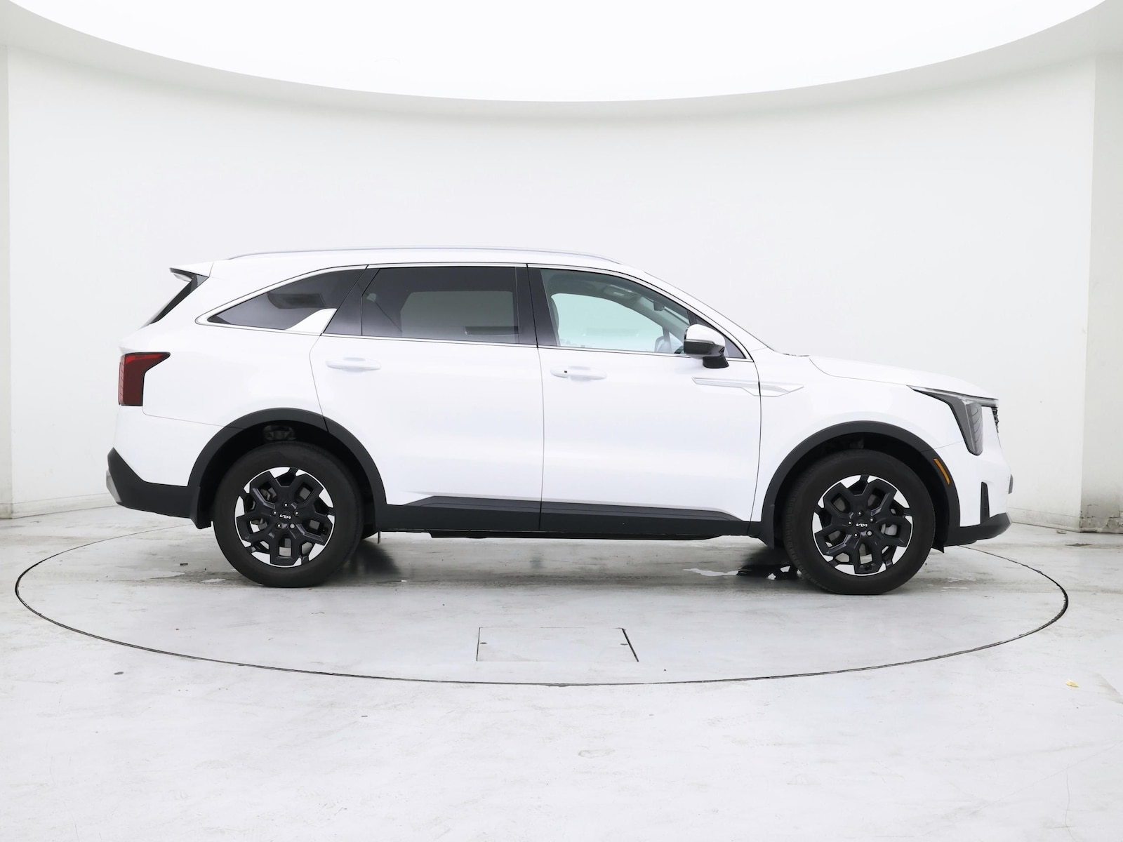 2025 Kia Sorento S - Photo 8