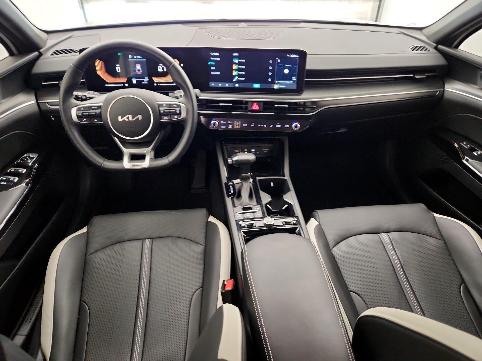 Thumbnail: 2025 Kia K5 - 9