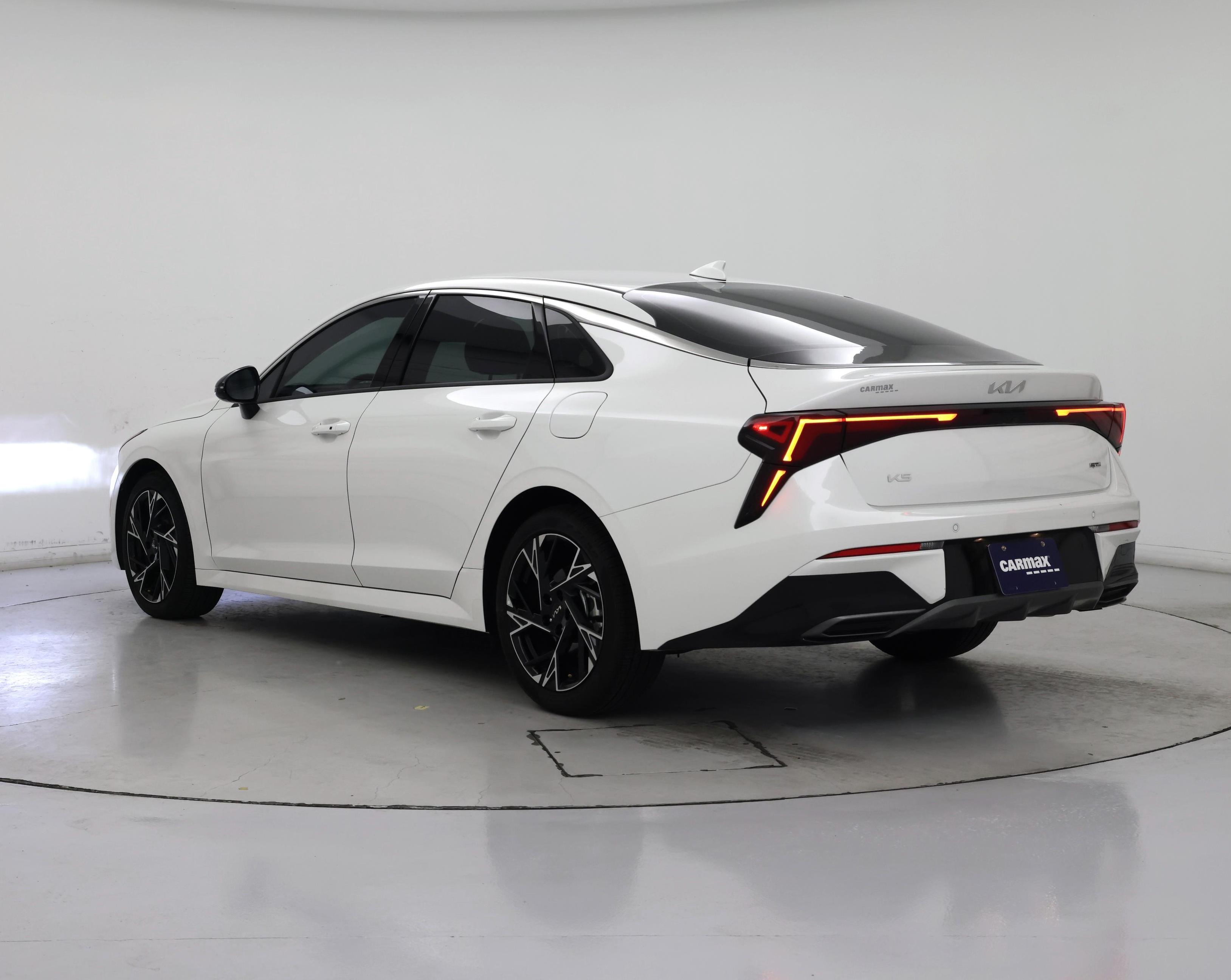 Thumbnail: 2025 Kia K5 - 2