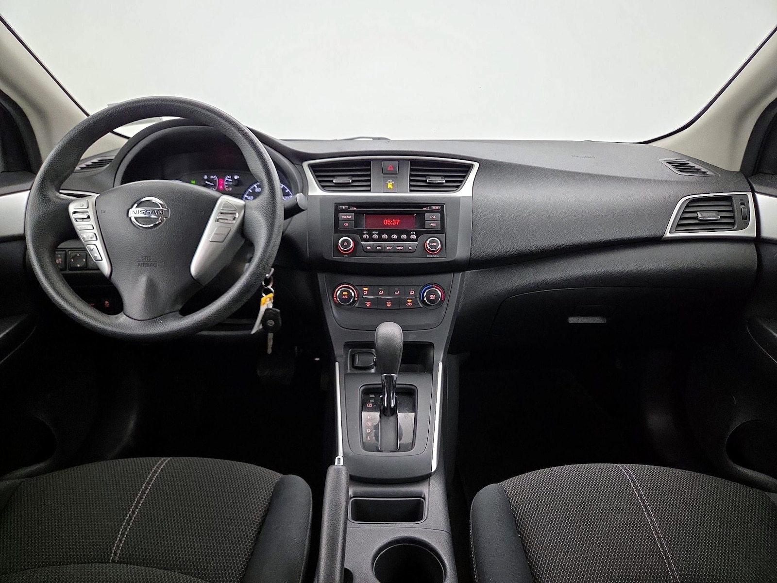 2016 Nissan Sentra S - Photo 10