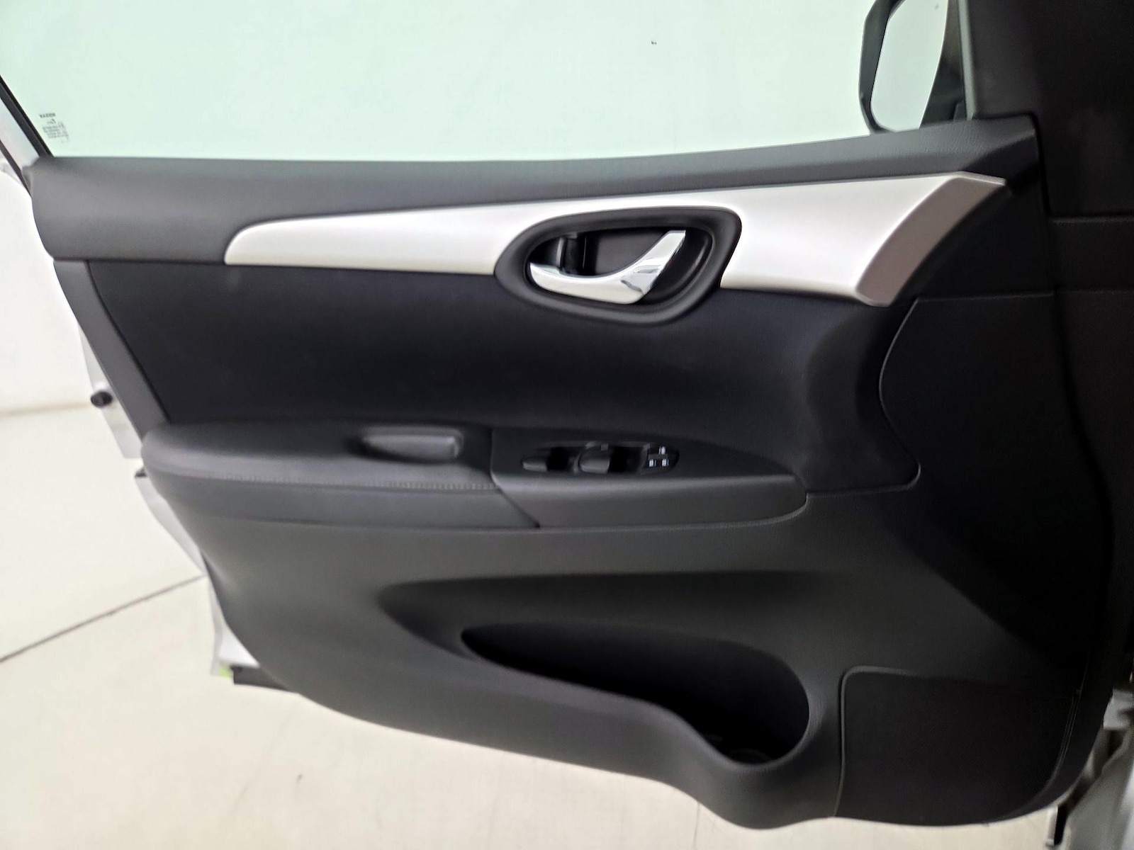 2016 Nissan Sentra S - Photo 13