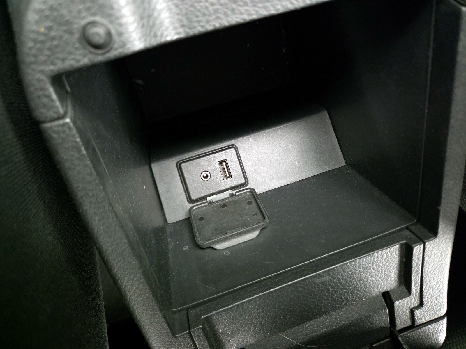 2016 Nissan Sentra S - Photo 18